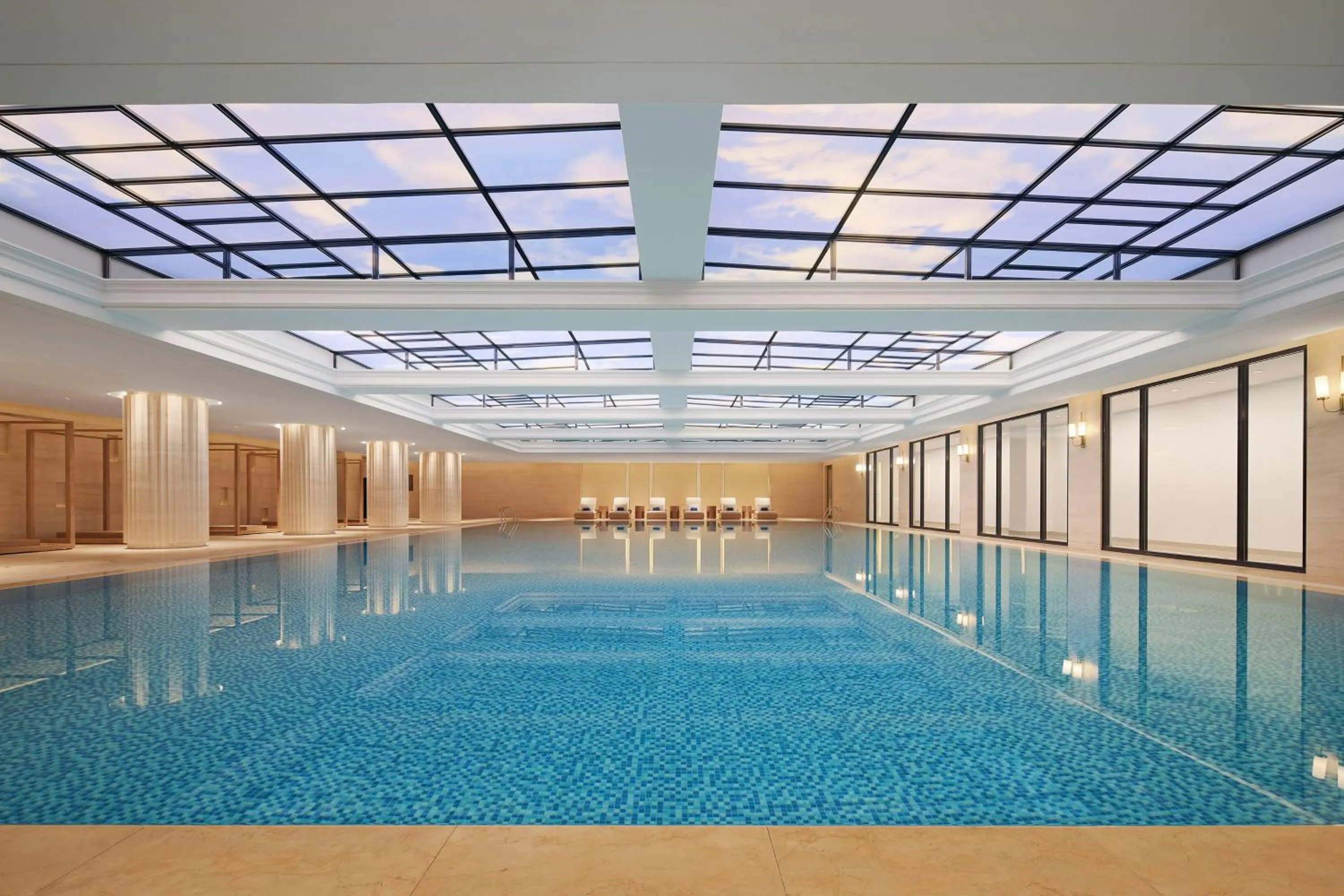 Swimming pool in Sheraton Yinchuan