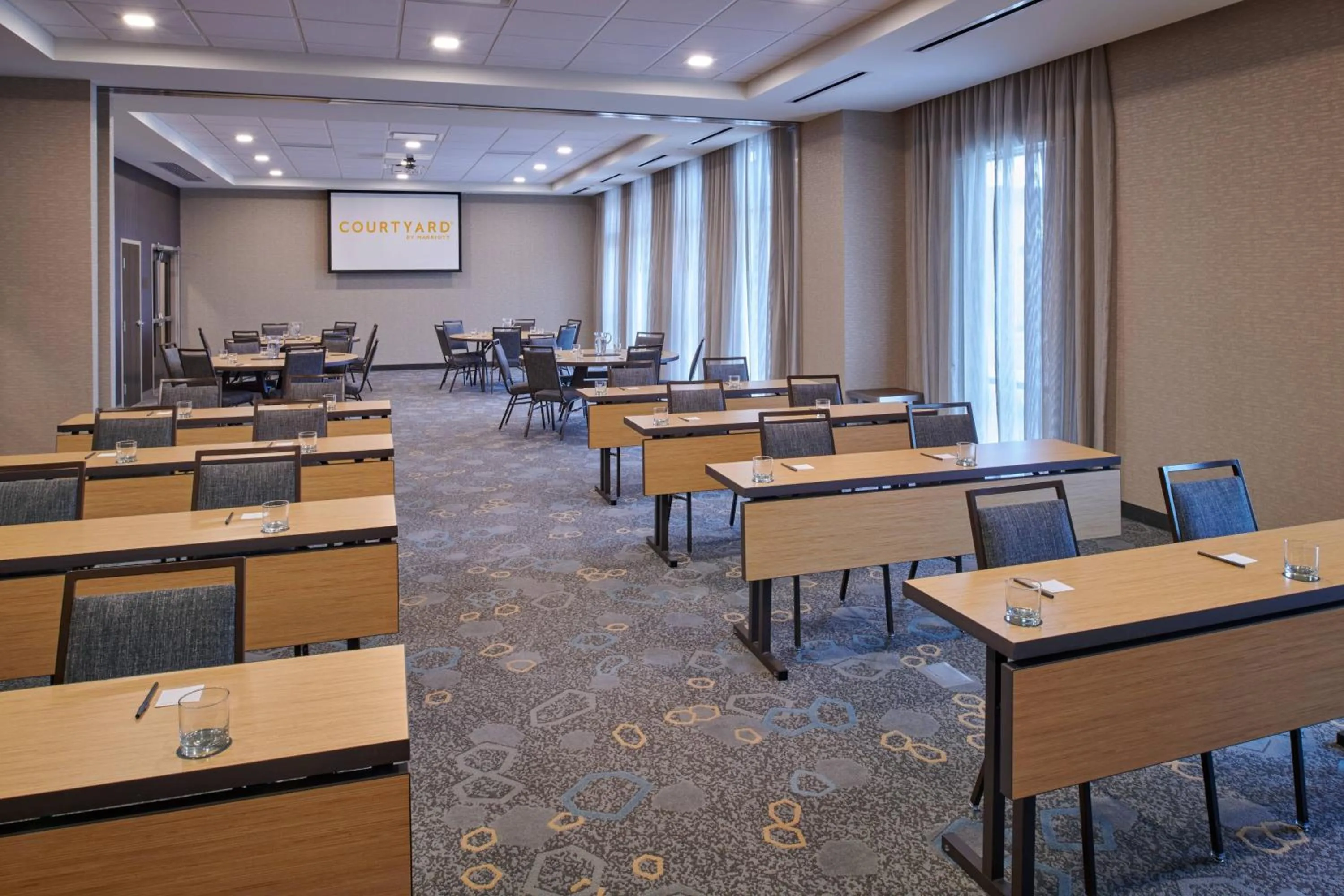 Meeting/conference room in Courtyard by Marriott Petoskey at Victories Square