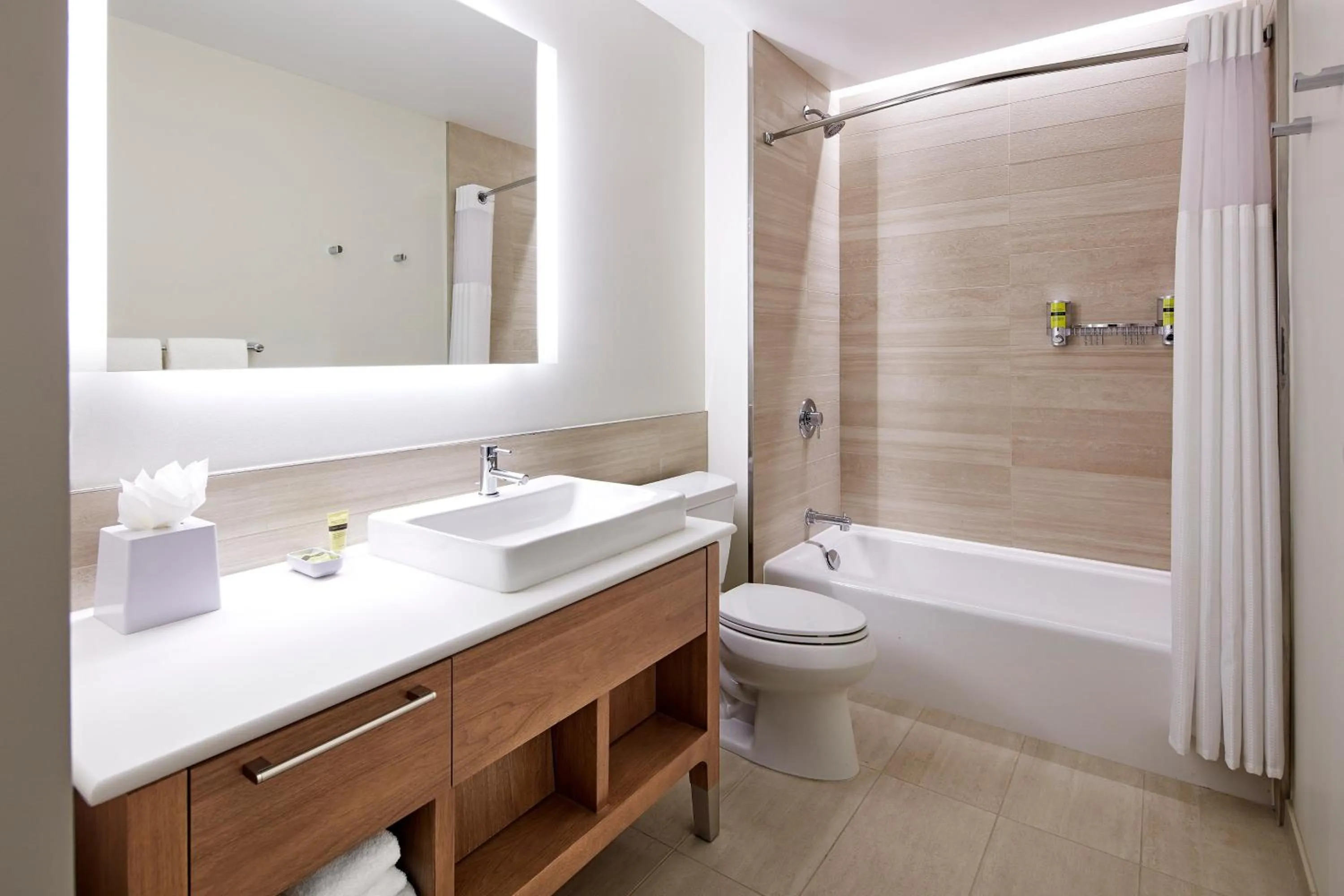 Bathroom in Element Santa Clara