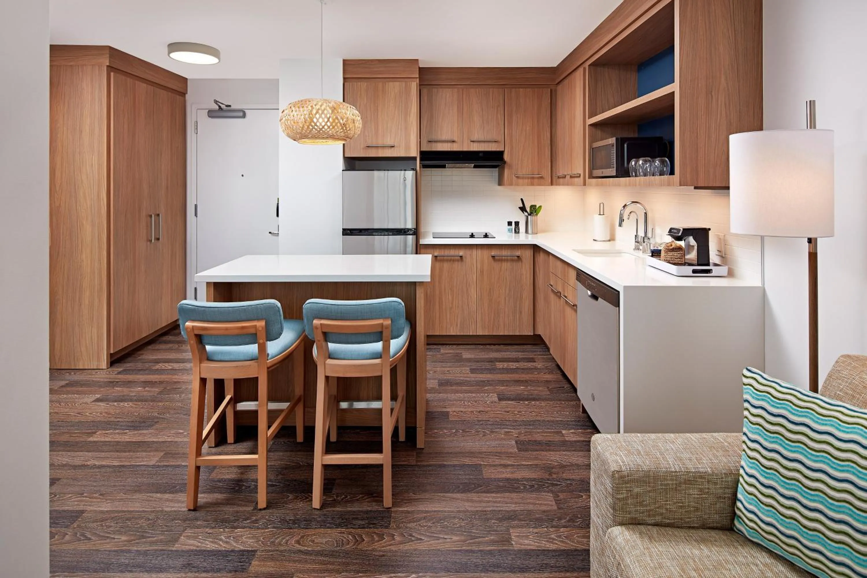 Kitchen or kitchenette in Element Santa Clara