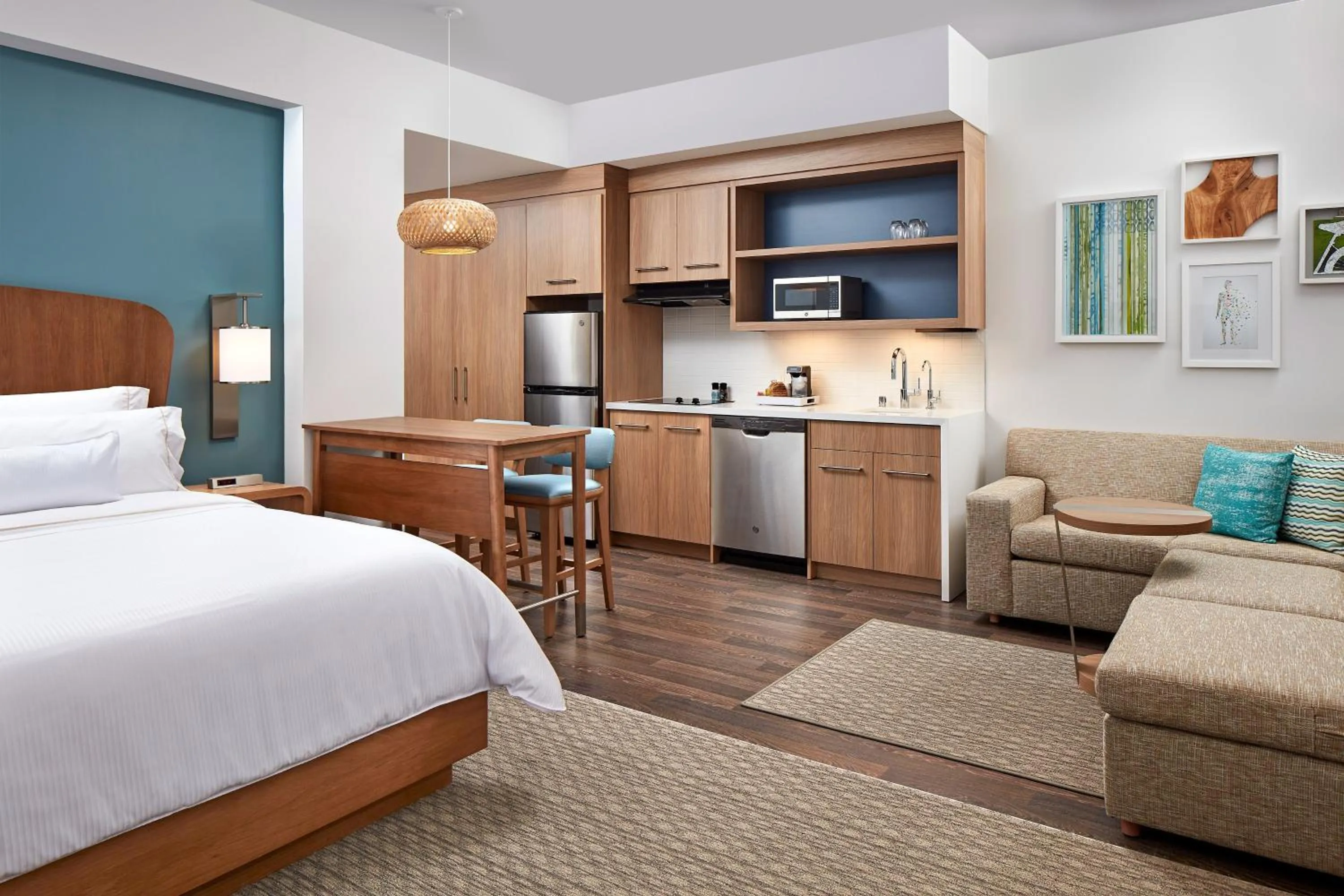 Photo of the whole room, Bed in Element Santa Clara