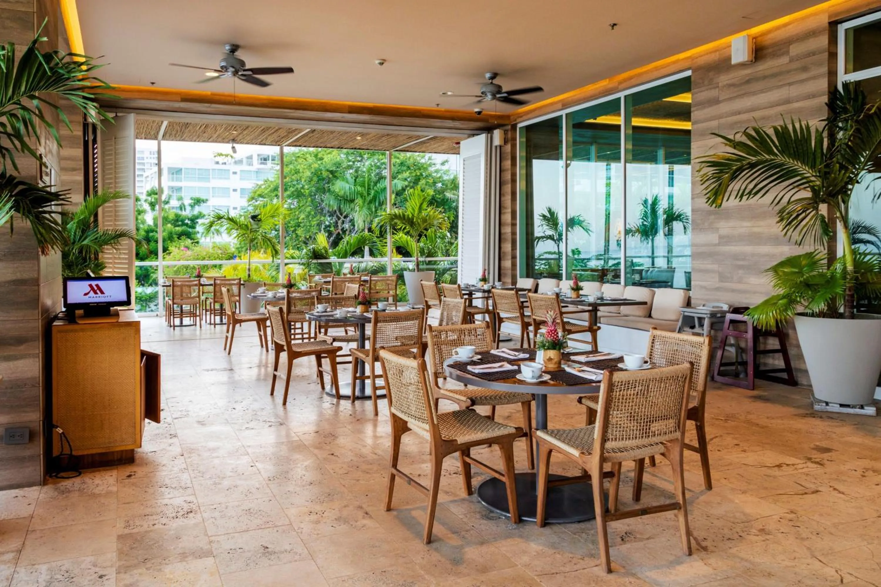 Restaurant/places to eat in Santa Marta Marriott Resort Playa Dormida