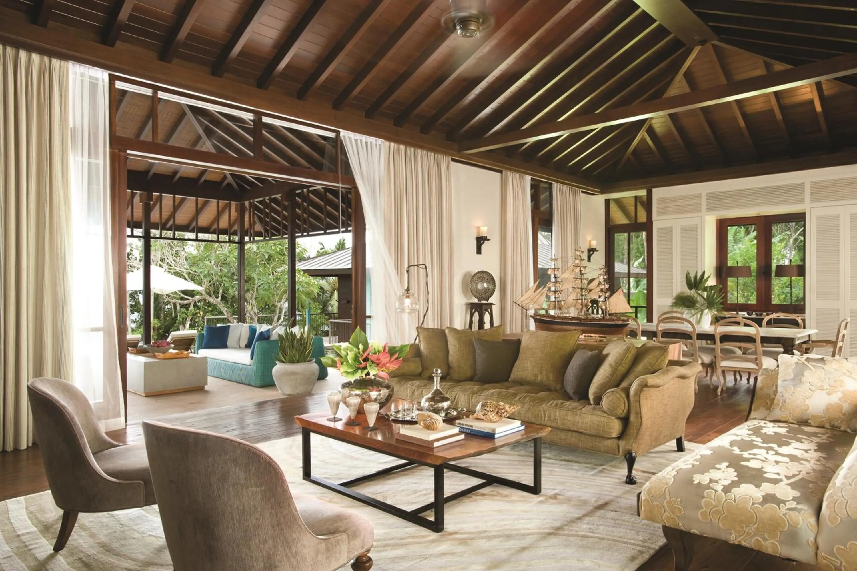 Living room in Four Seasons Resort Seychelles