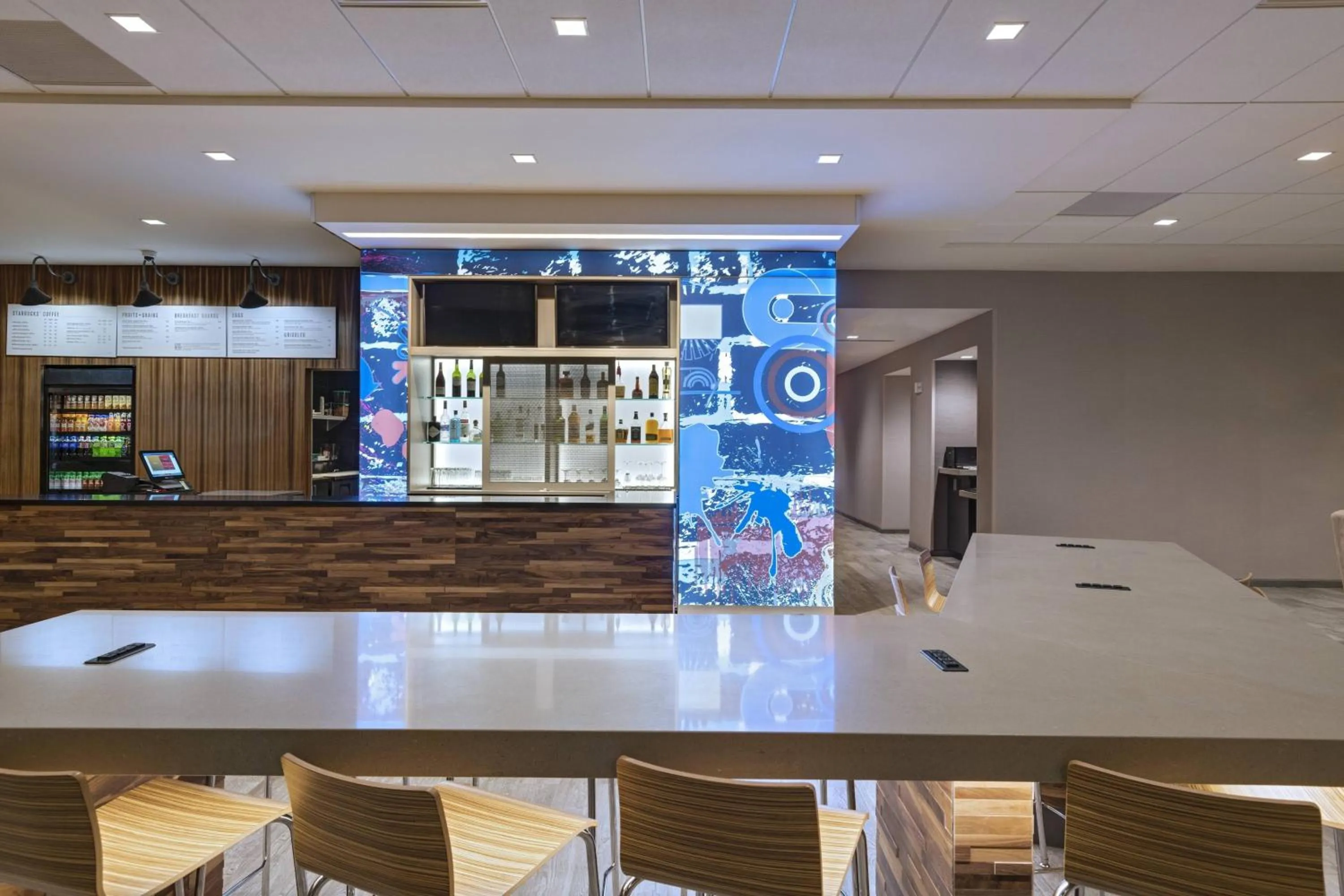 Lounge or bar in Courtyard St. Louis Brentwood