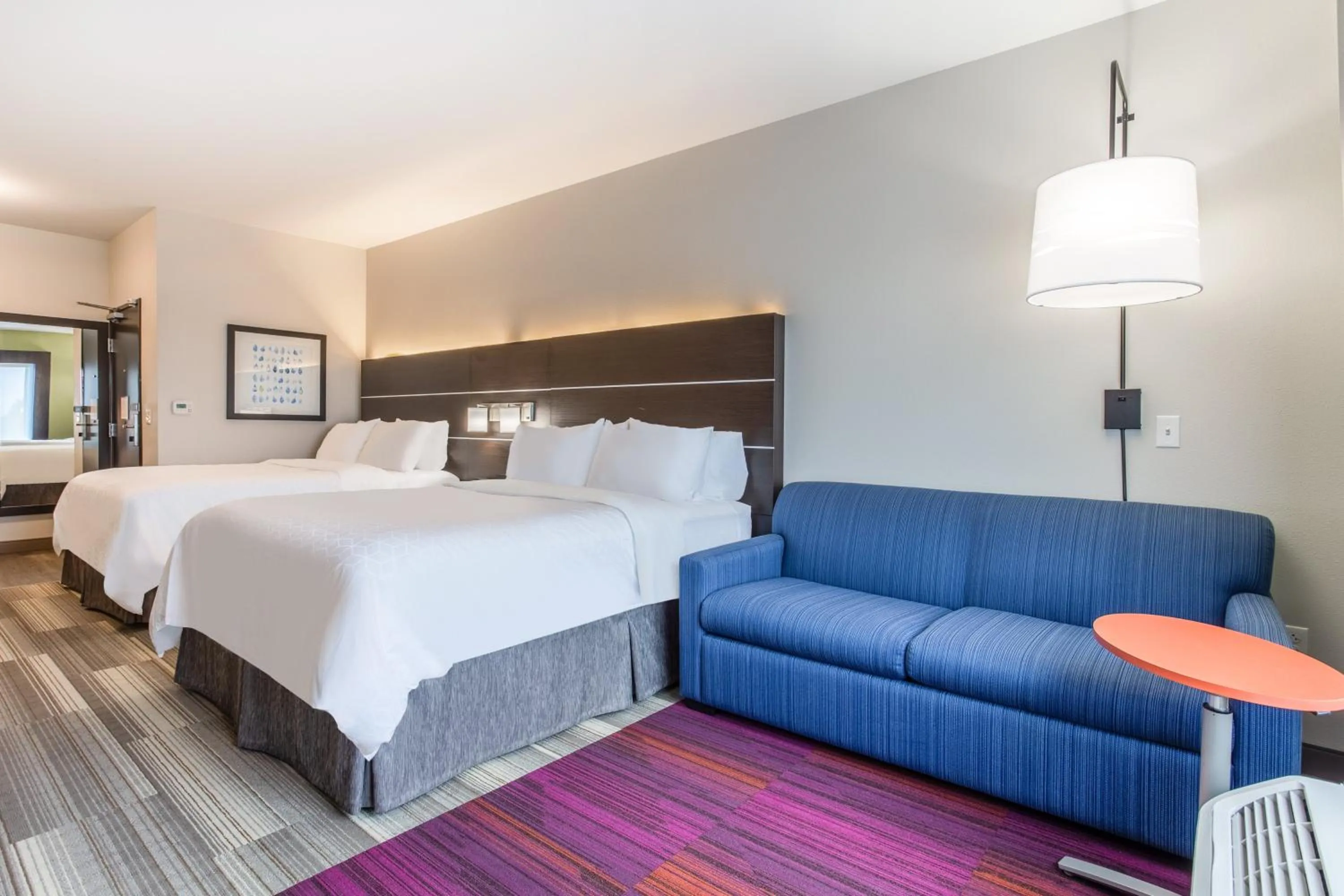 Photo of the whole room, Bed in Holiday Inn Express & Suites - Ottawa by IHG