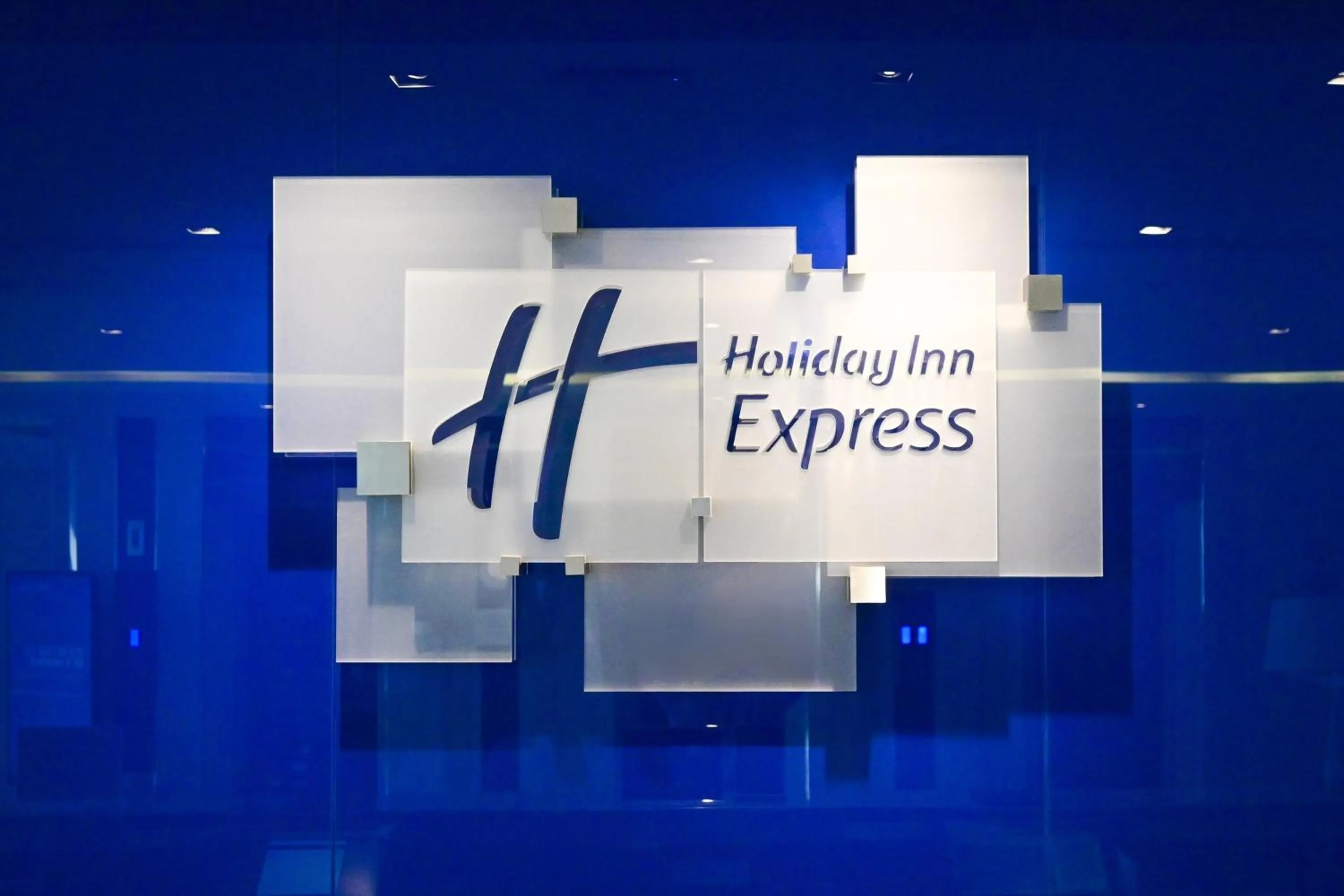 Property building in Holiday Inn Express Pattaya Central by IHG