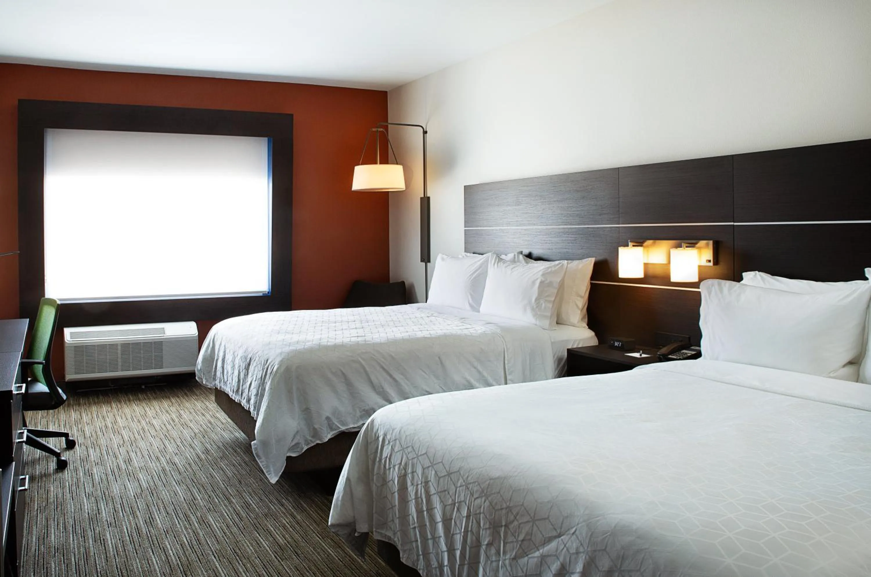 Photo of the whole room, Bed in Holiday Inn Express & Suites - Wentzville St Louis West by IHG