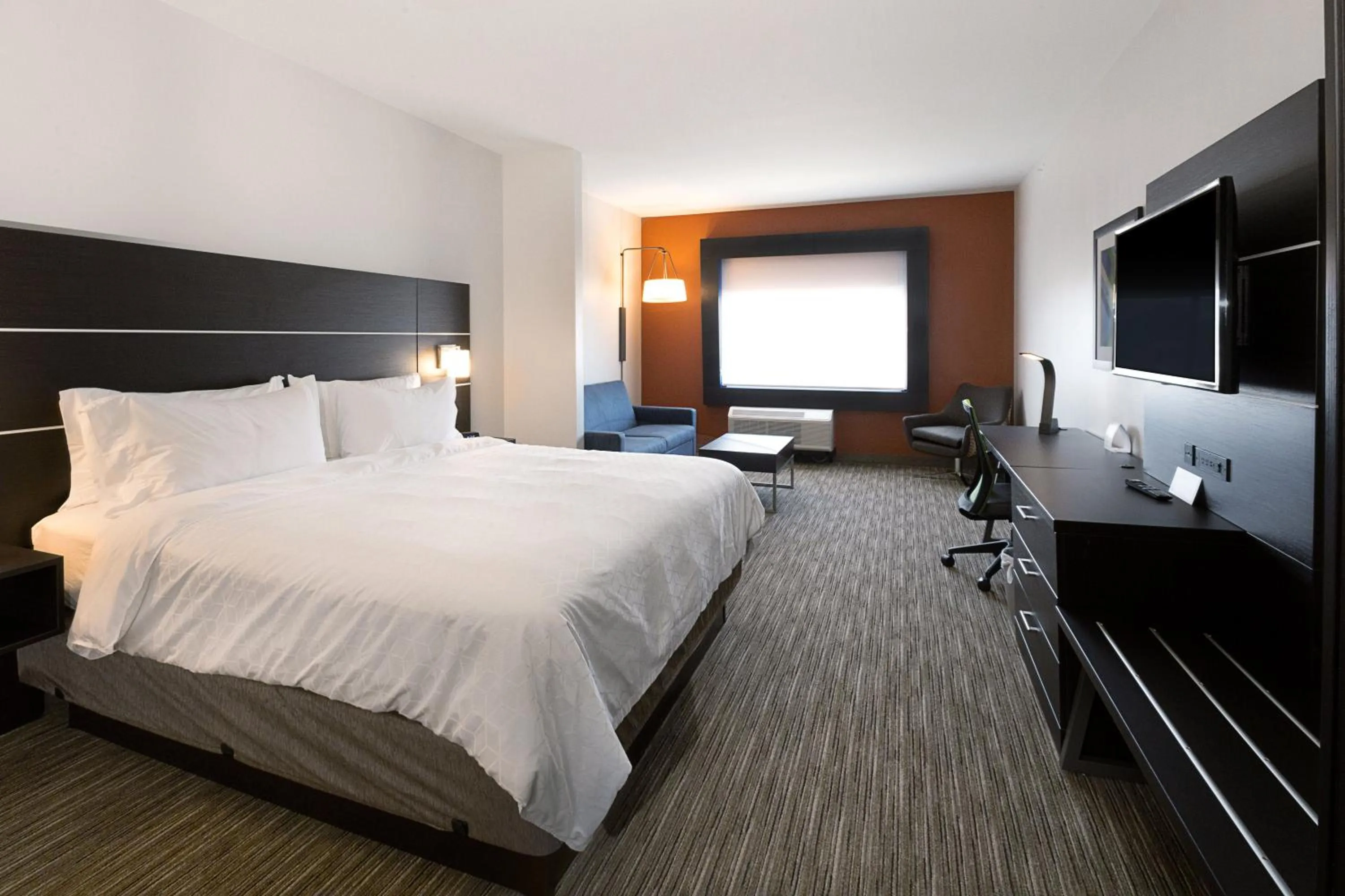 Photo of the whole room, Bed in Holiday Inn Express & Suites - Wentzville St Louis West by IHG