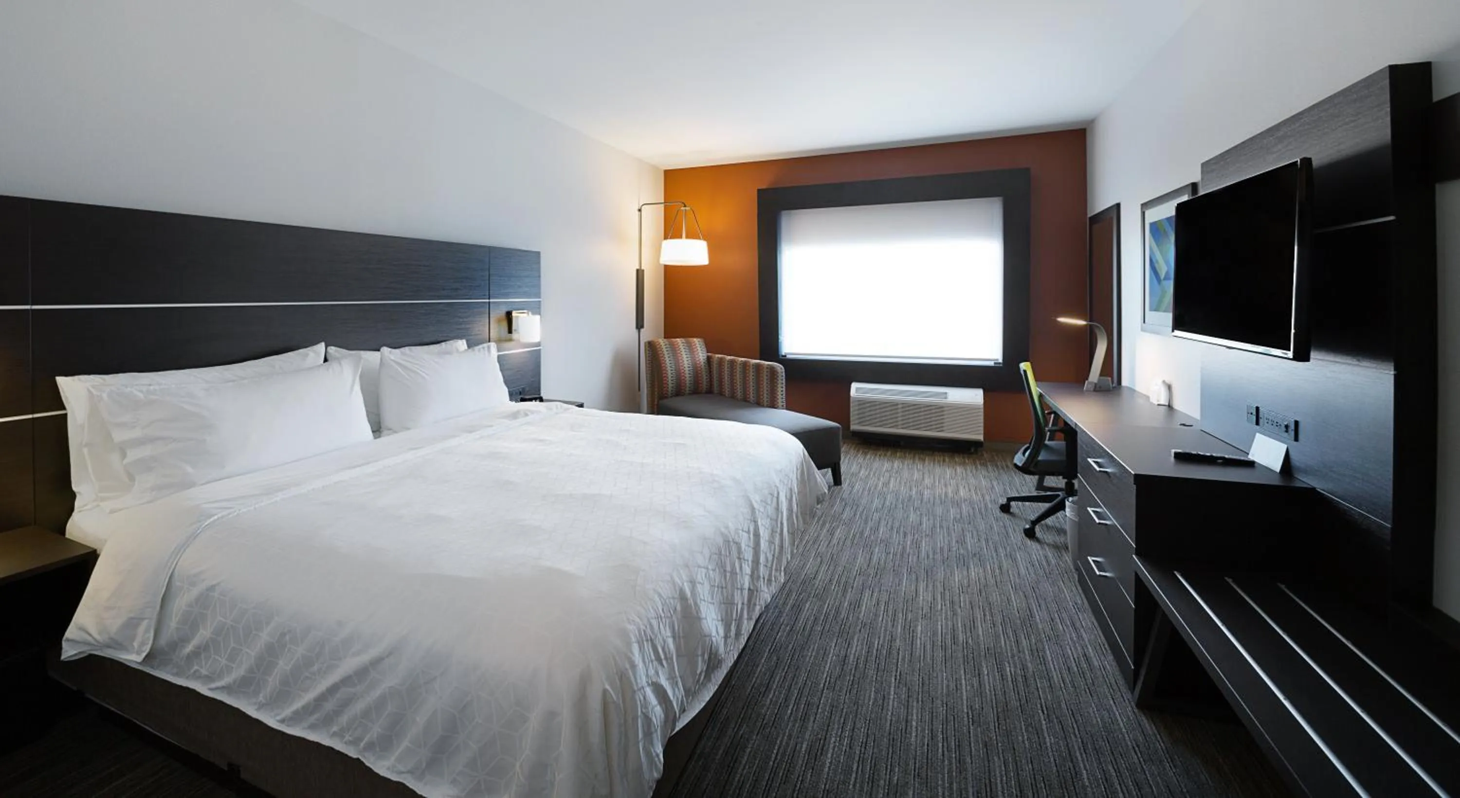 Photo of the whole room, Bed in Holiday Inn Express & Suites - Wentzville St Louis West by IHG