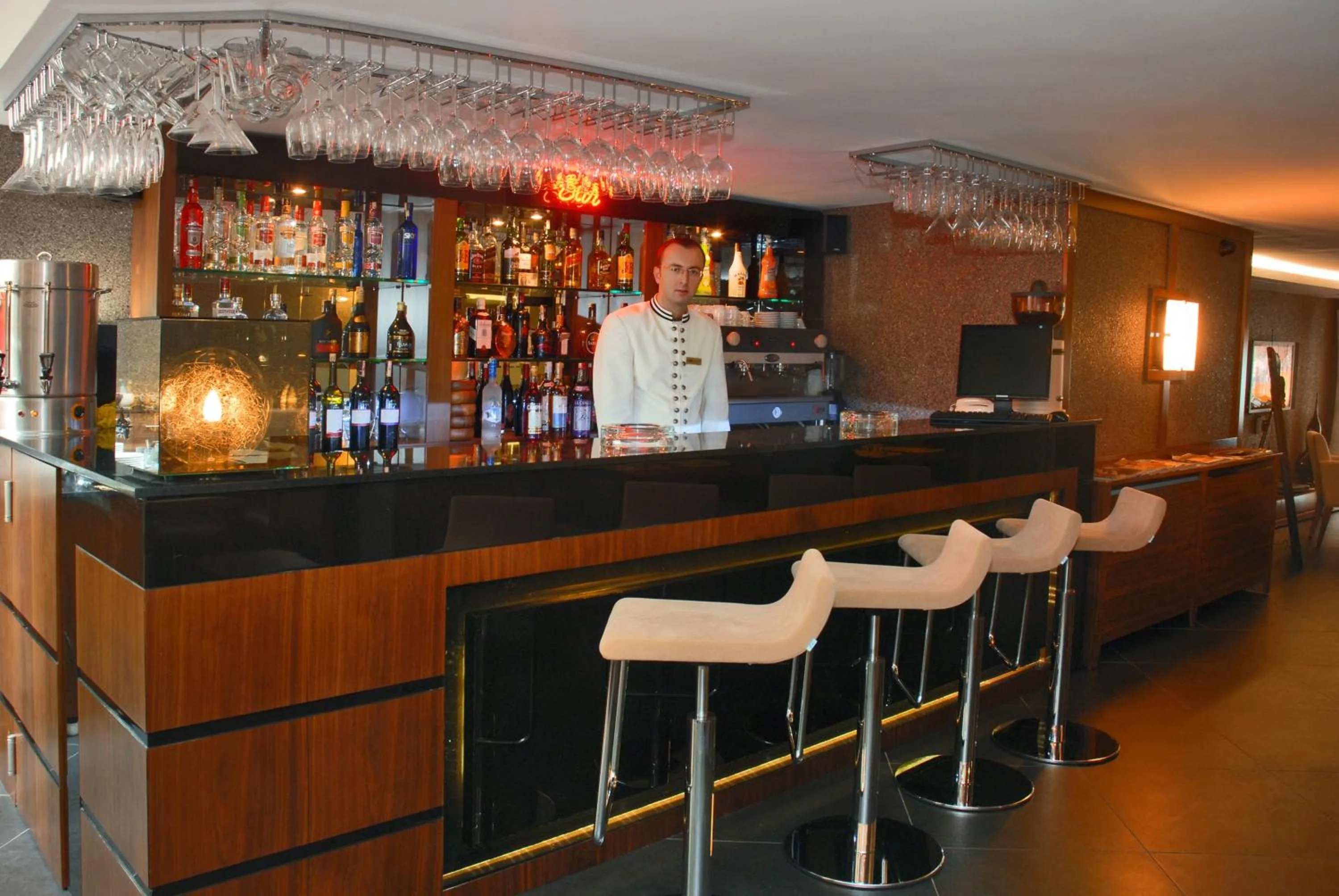 Staff, Lounge/Bar in Hotel Polatdemir