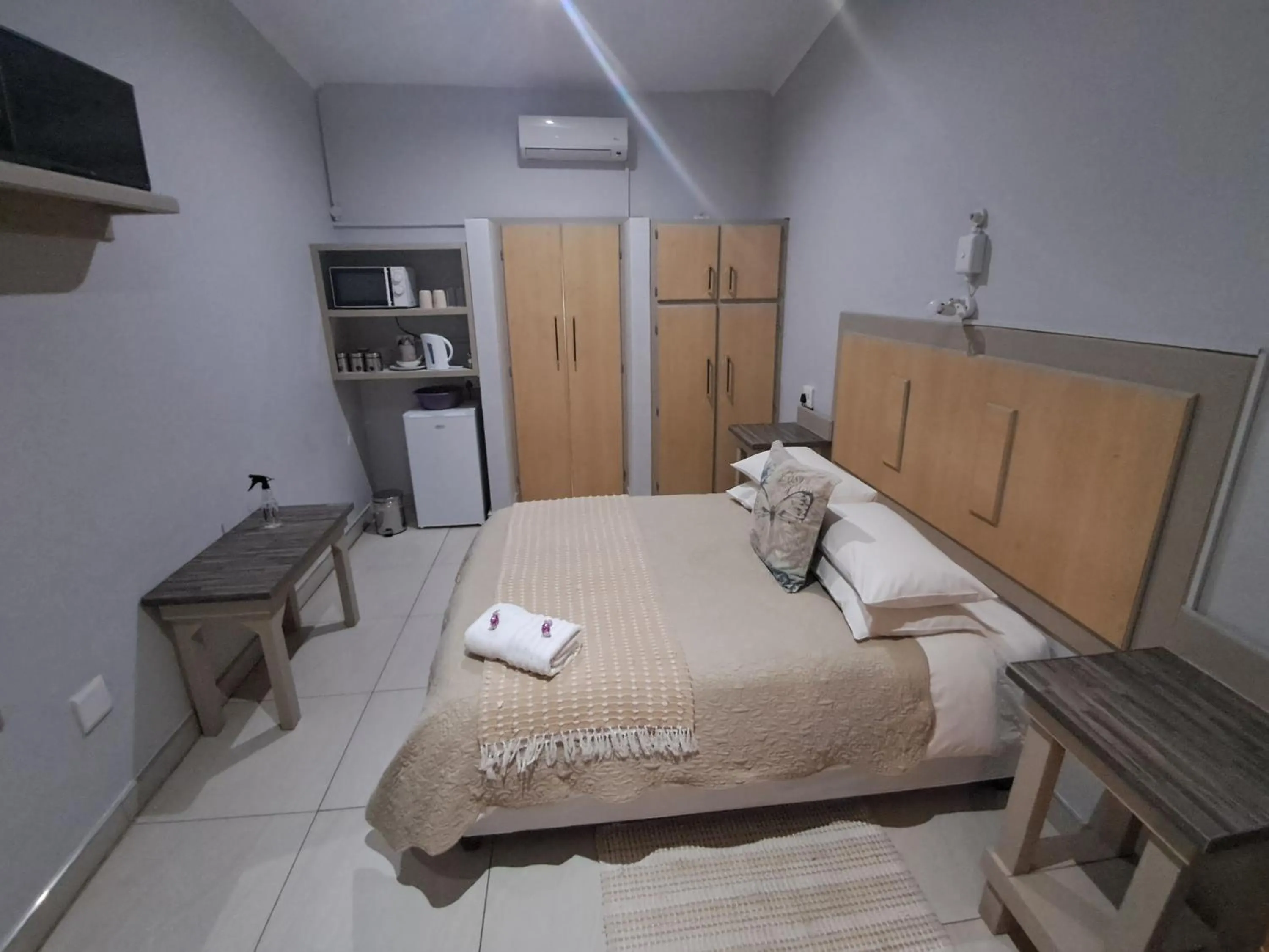 Bed in Hopetown Guesthouse