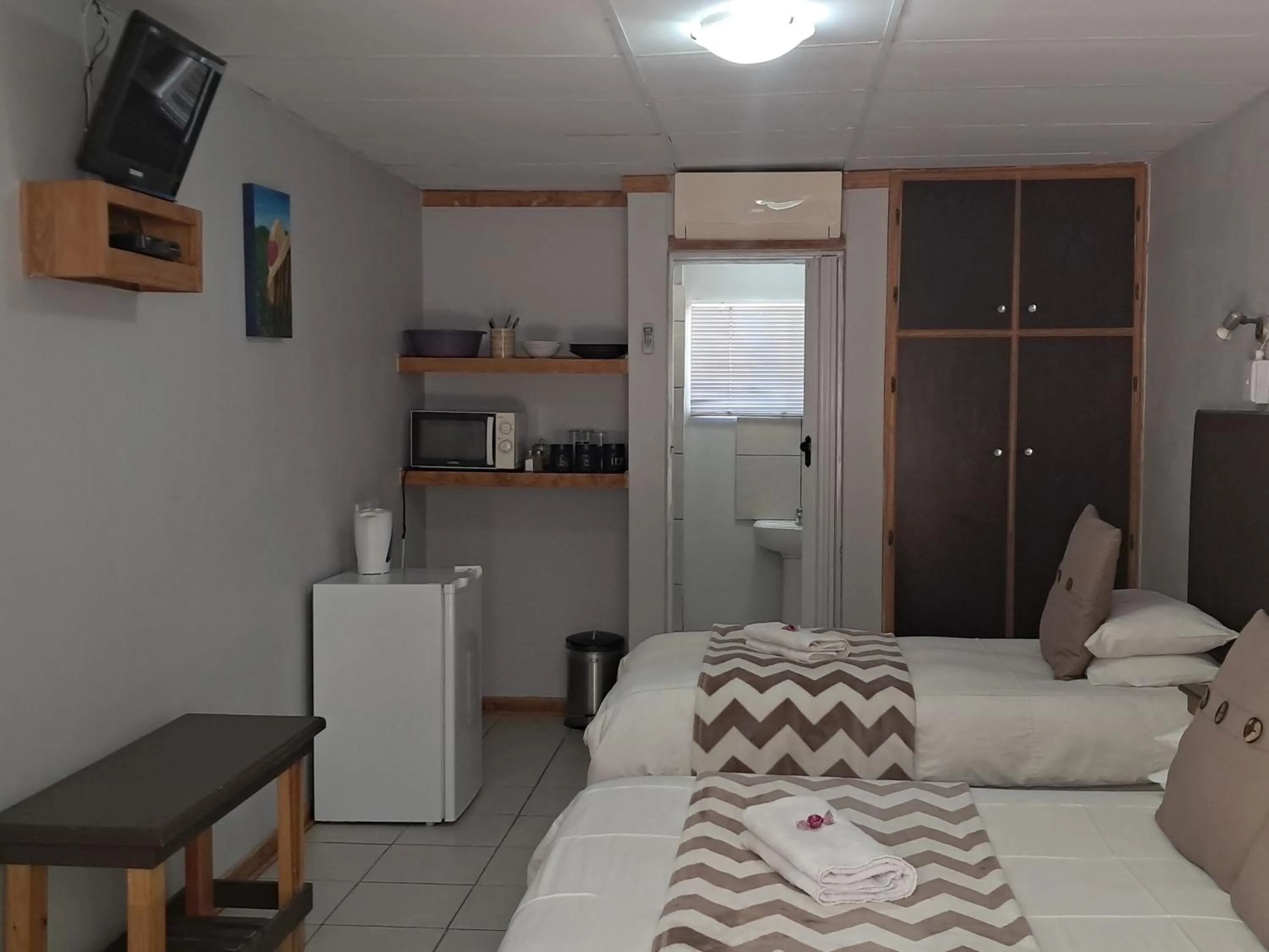 Bed in Hopetown Guesthouse