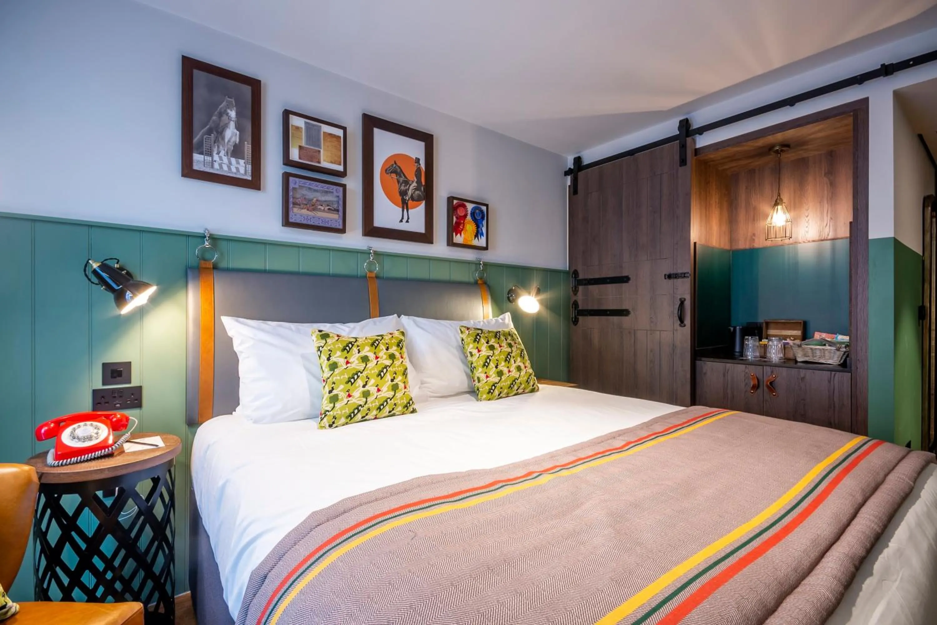 Photo of the whole room, Bed in Hotel Indigo - Chester by IHG