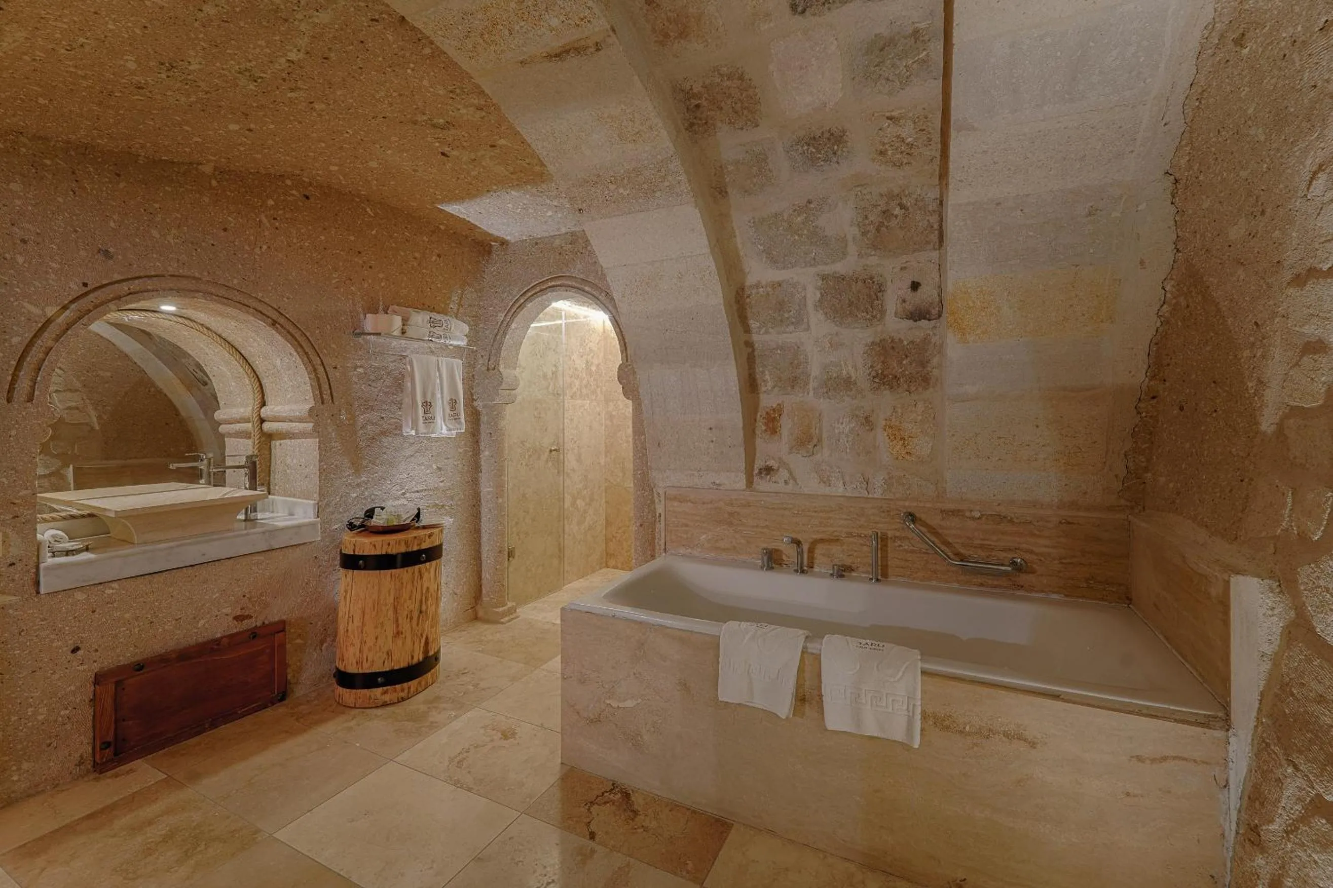 Bathroom in Taru Cave Suites