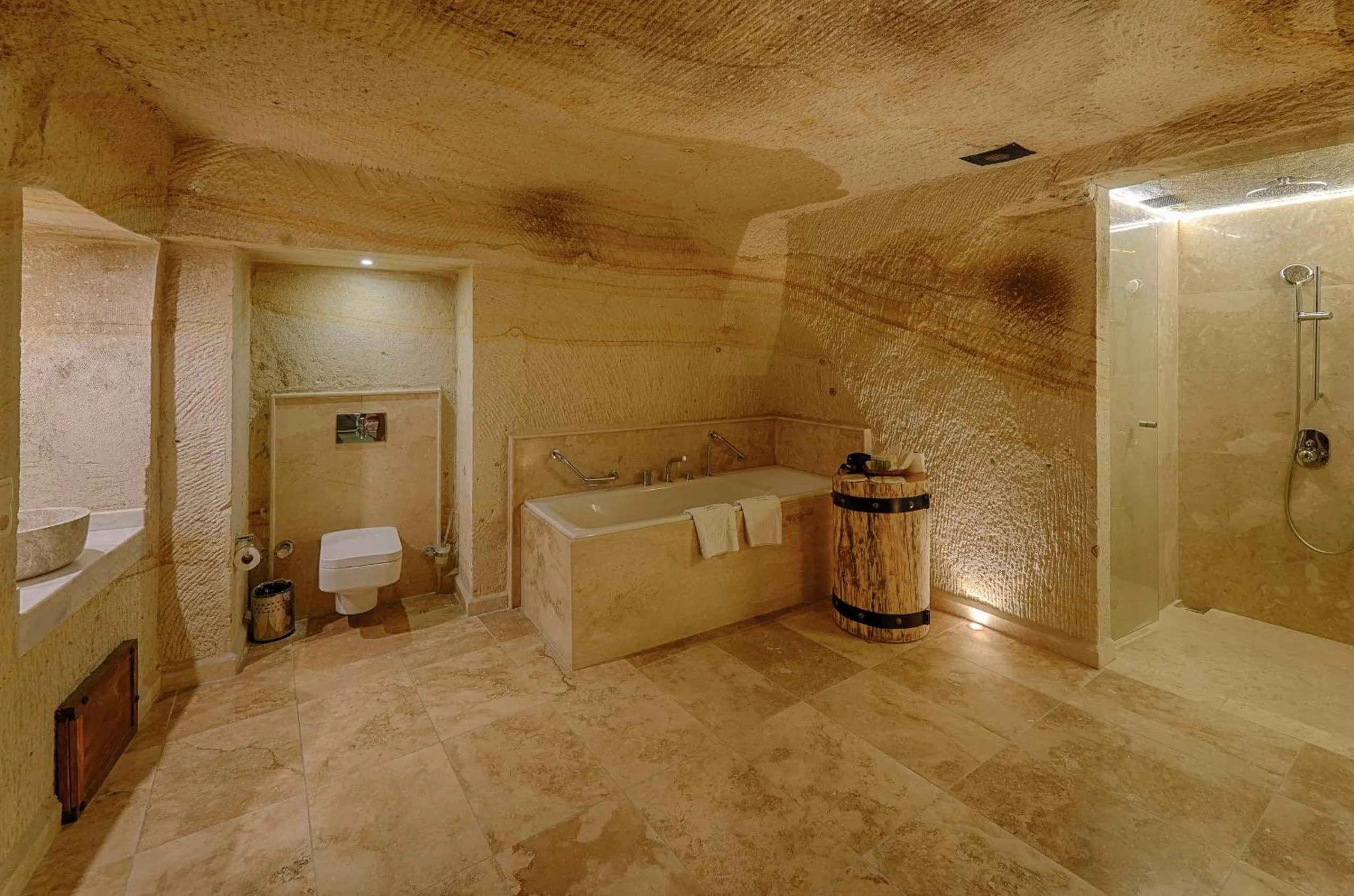 Bathroom in Taru Cave Suites