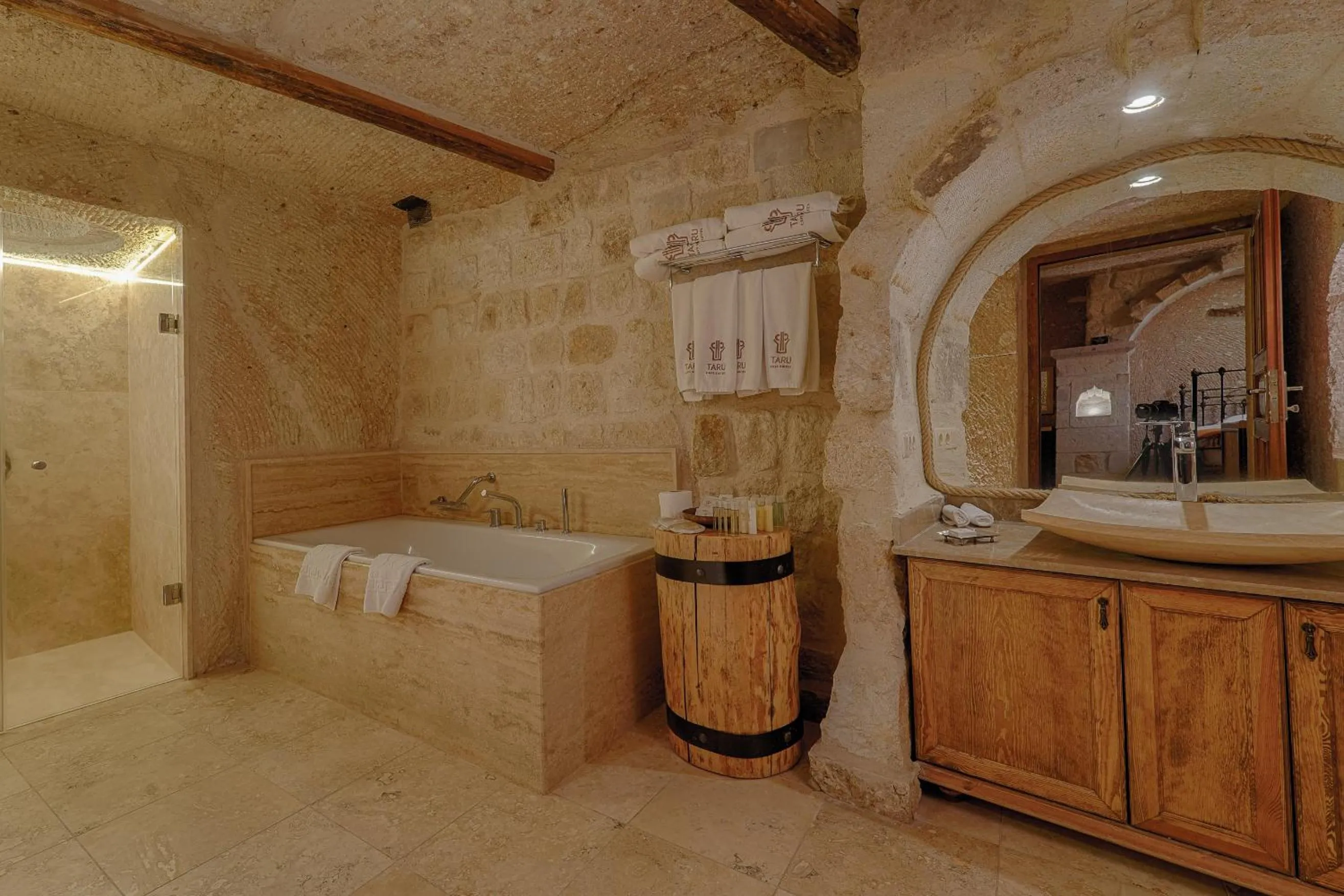 Bathroom in Taru Cave Suites