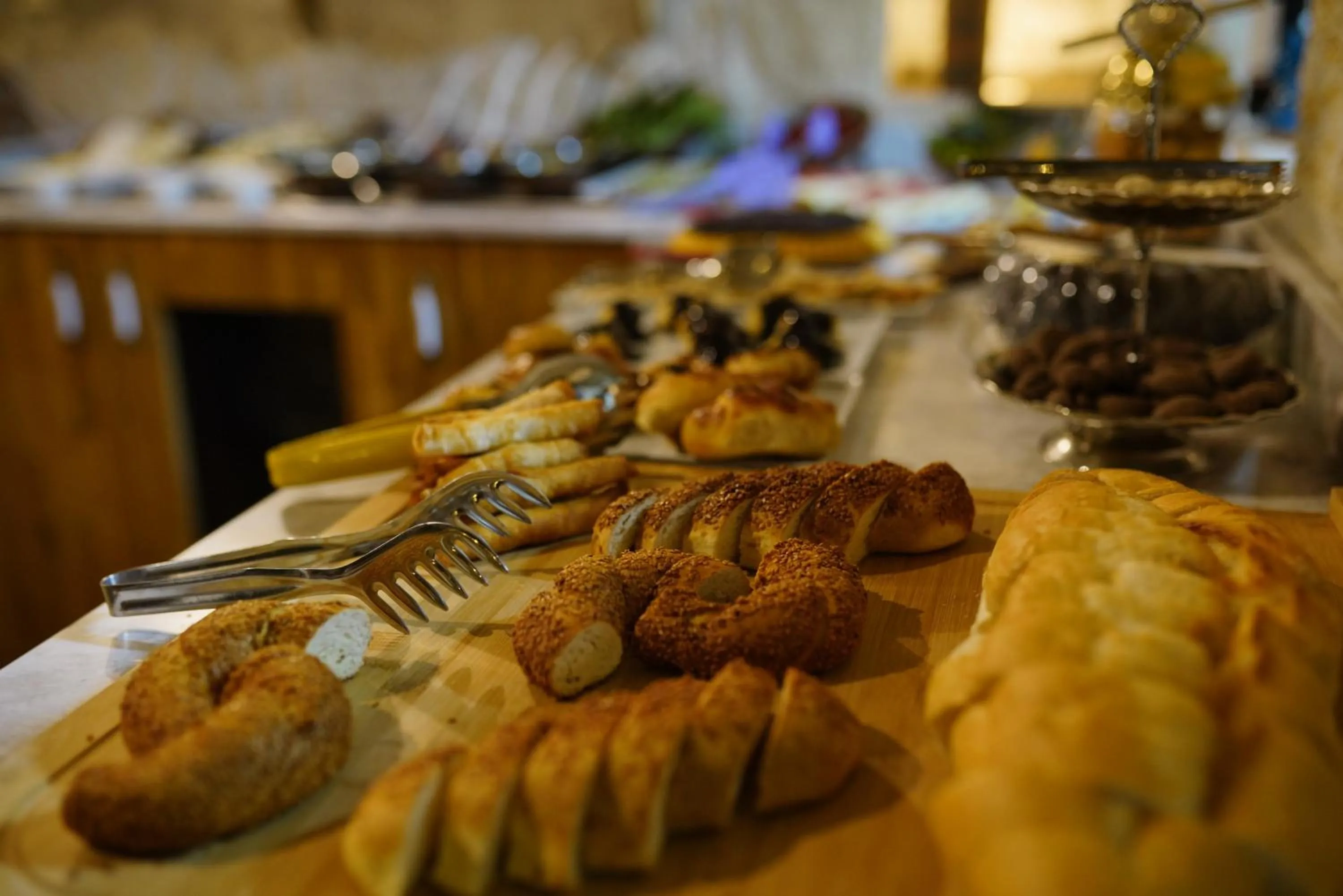 Breakfast in Taru Cave Suites