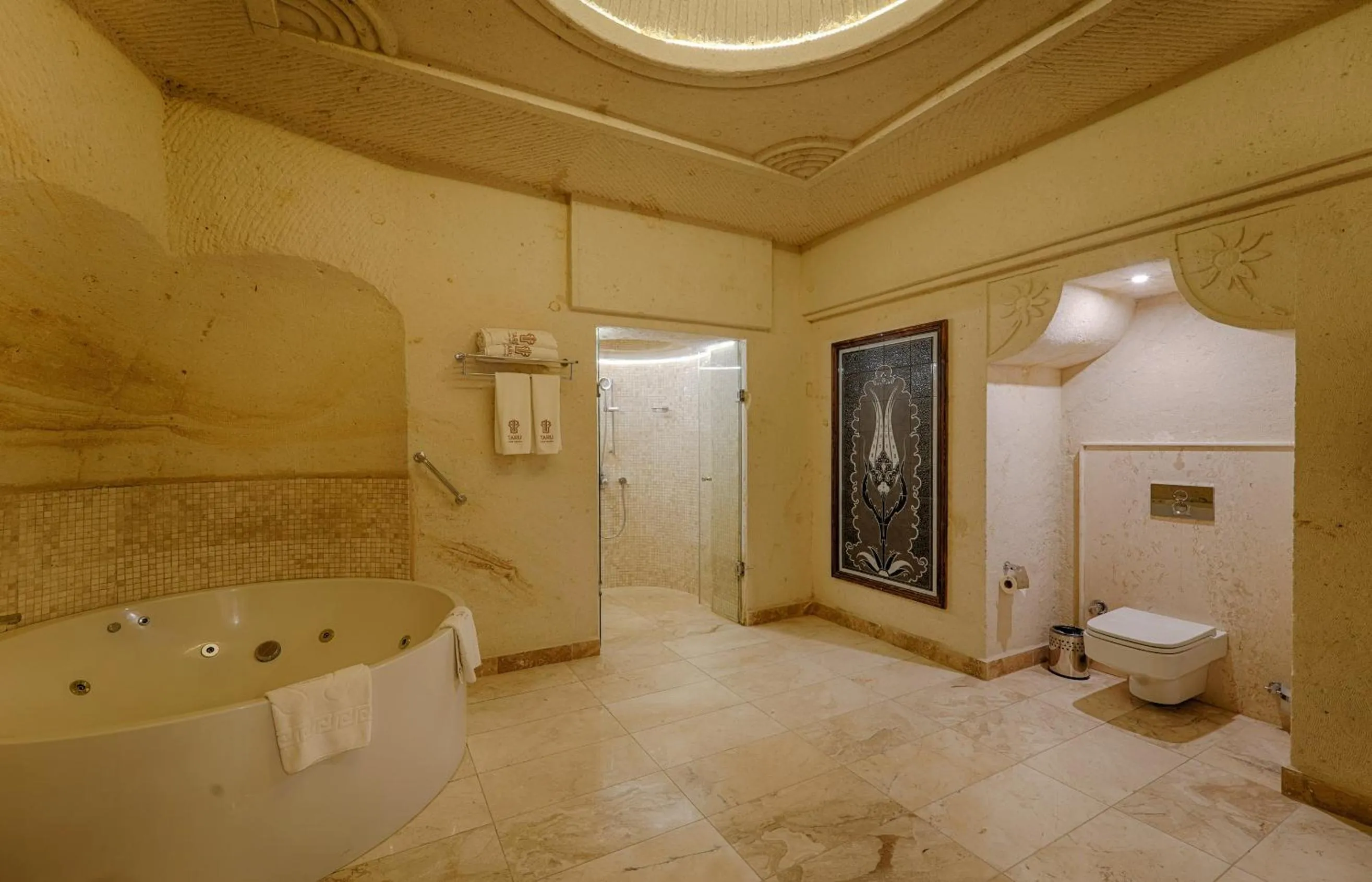 Natural landscape in Taru Cave Suites