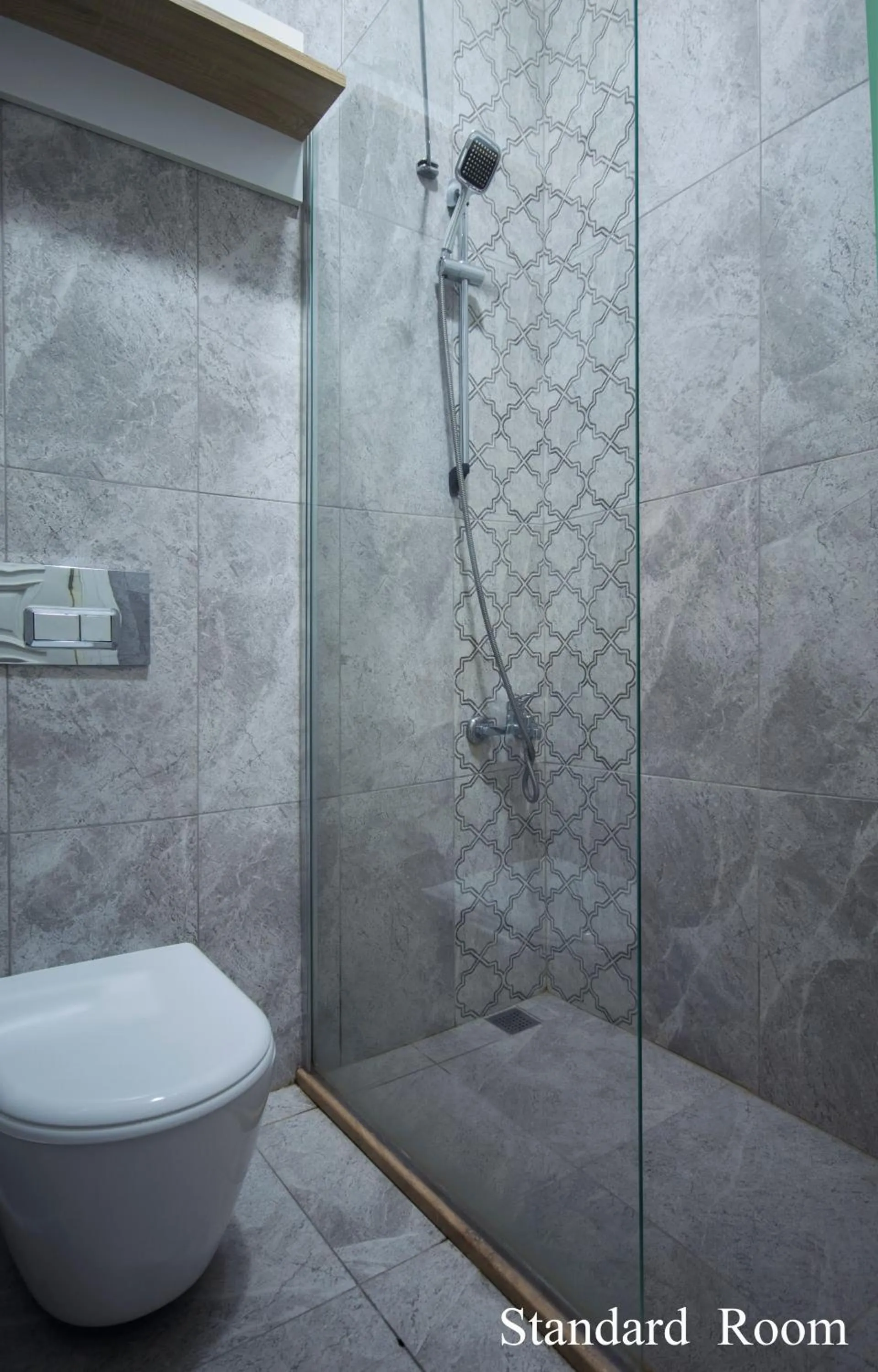 Shower in PUHU OTEL