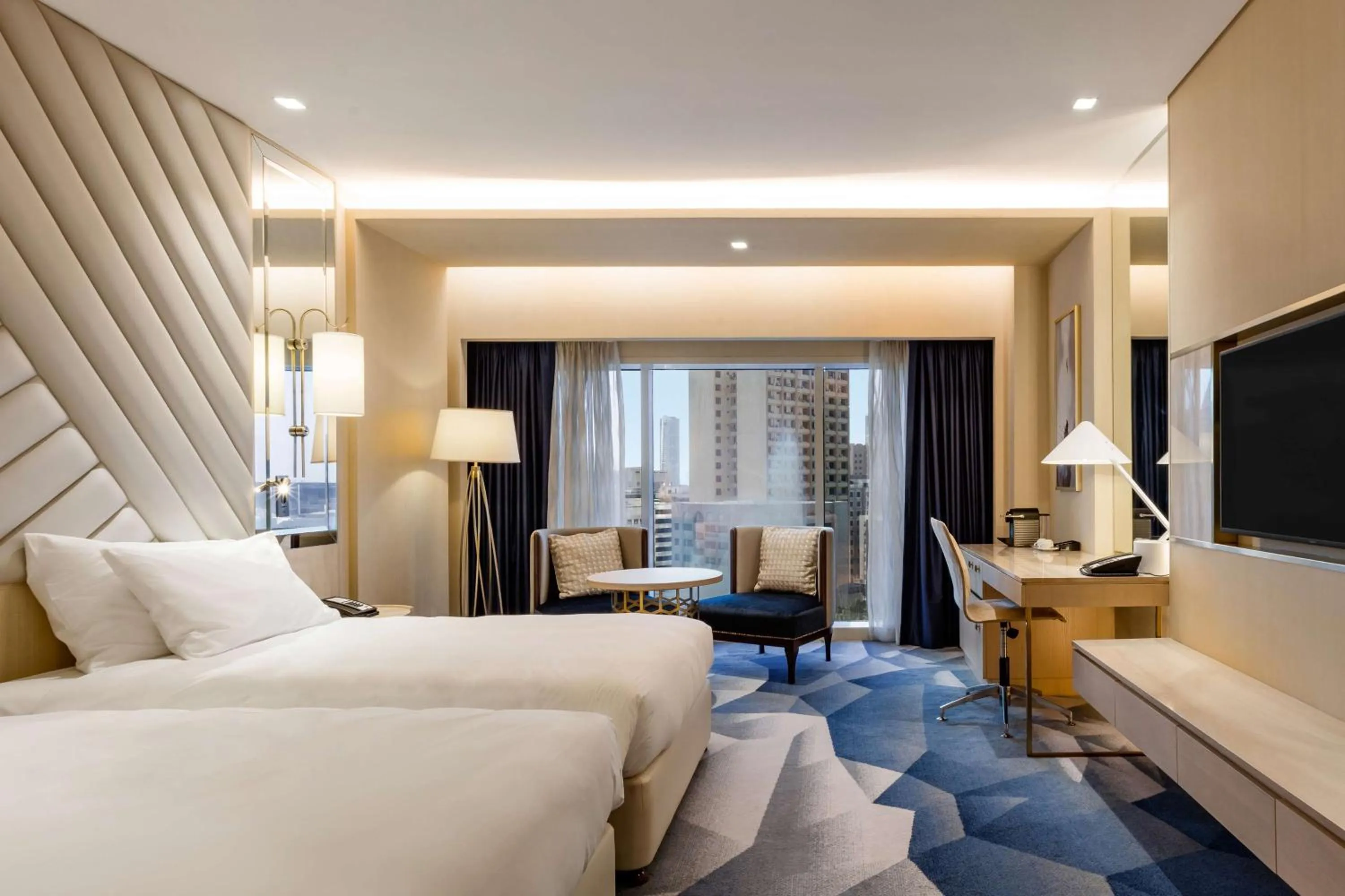 Bedroom, Bed in The Diplomat Radisson Blu Hotel Residence & Spa