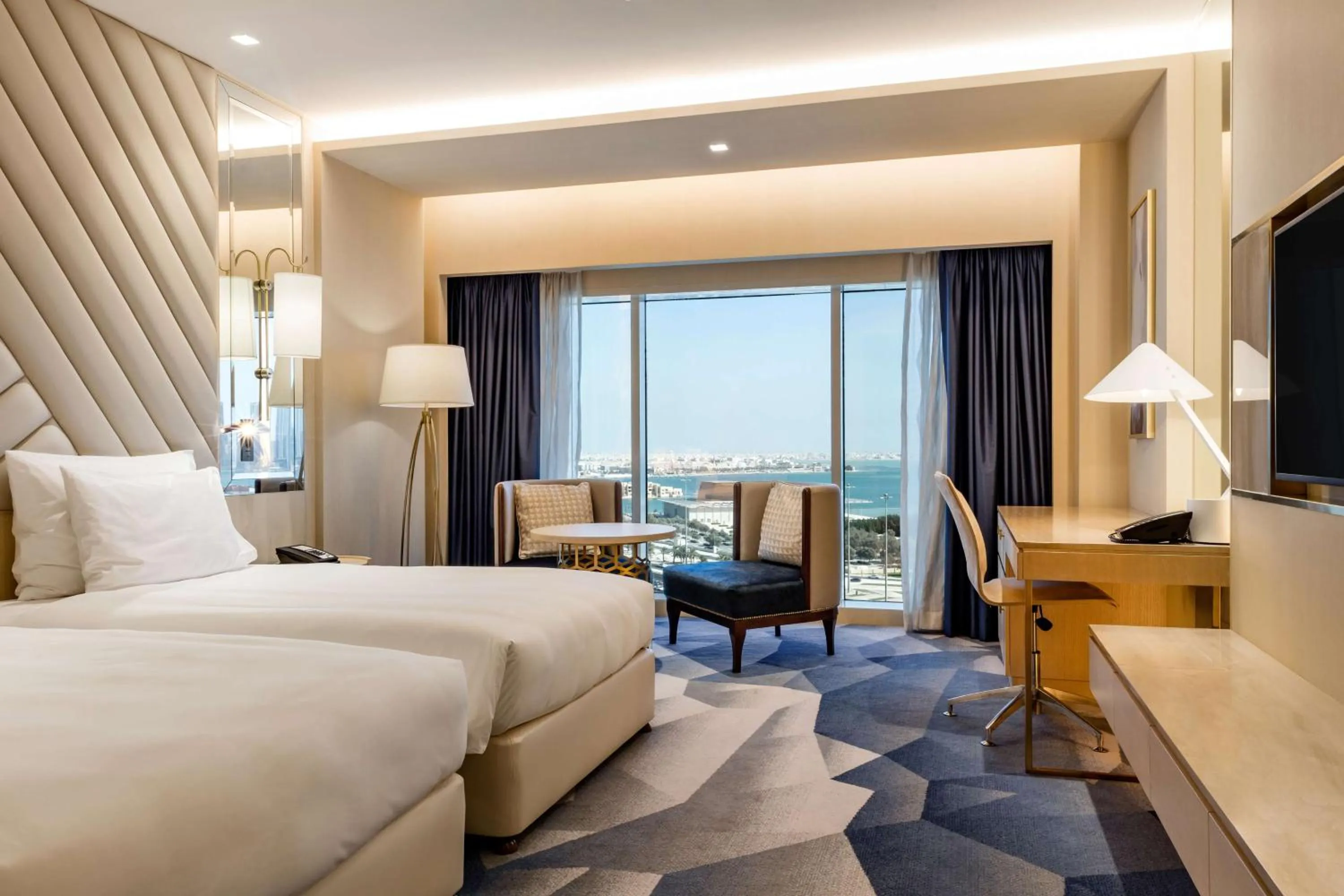 Bedroom, Bed in The Diplomat Radisson Blu Hotel Residence & Spa