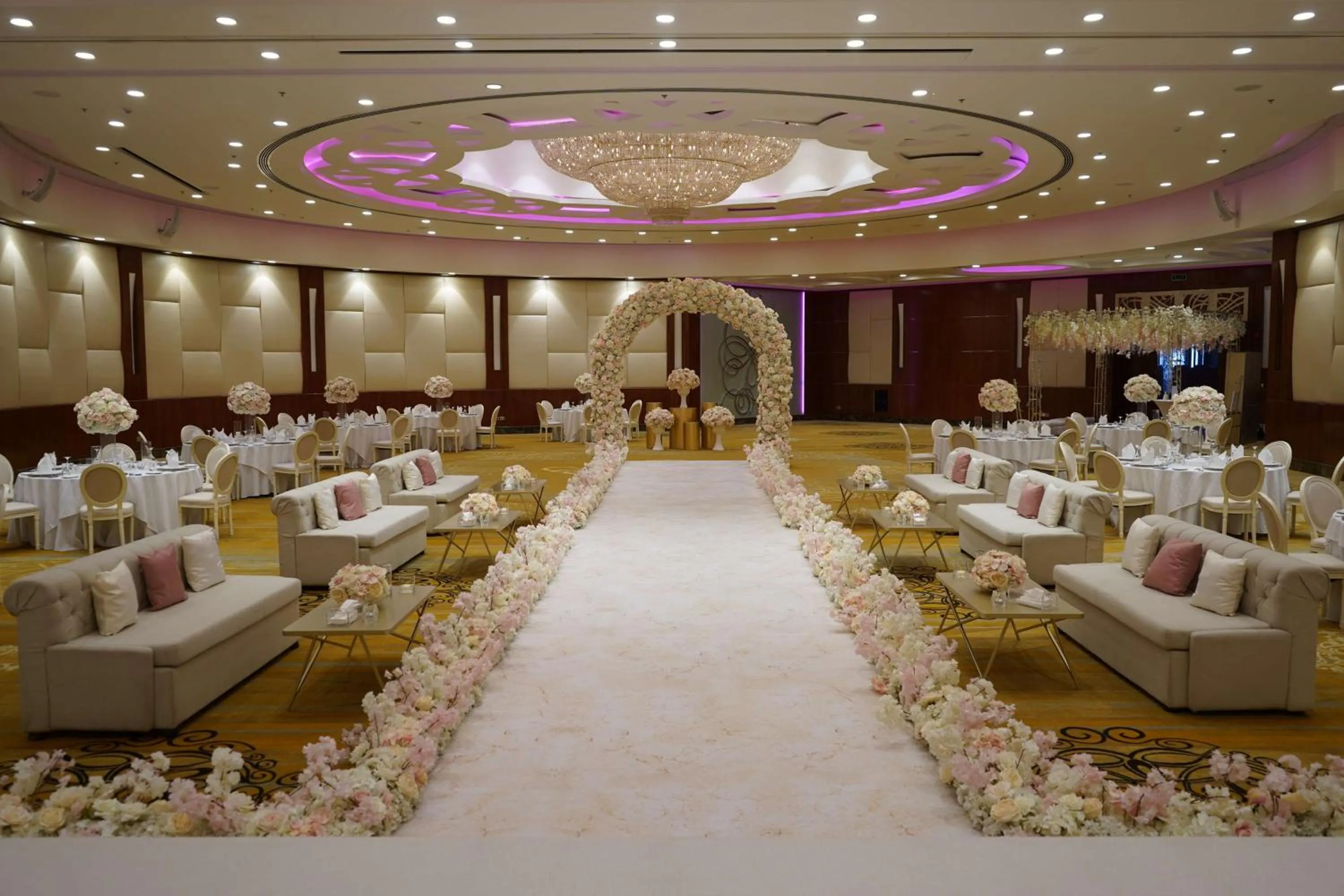 wedding in The Diplomat Radisson Blu Hotel Residence & Spa