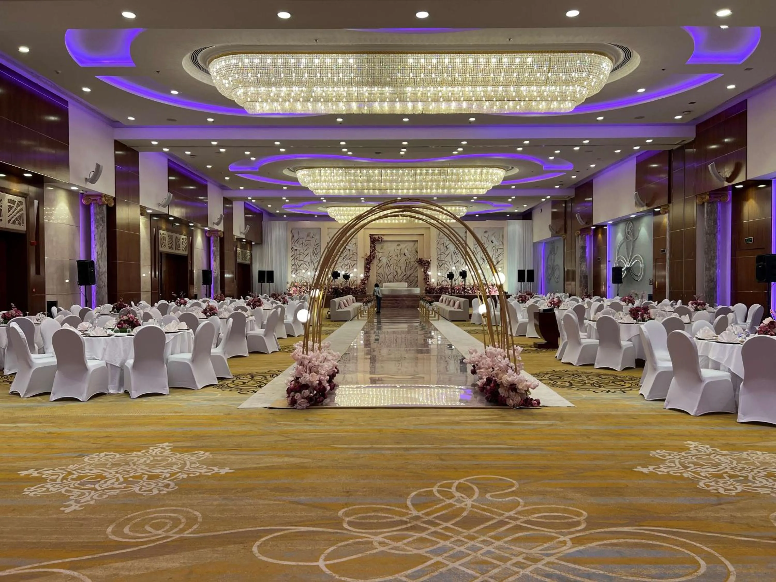 wedding in The Diplomat Radisson Blu Hotel Residence & Spa