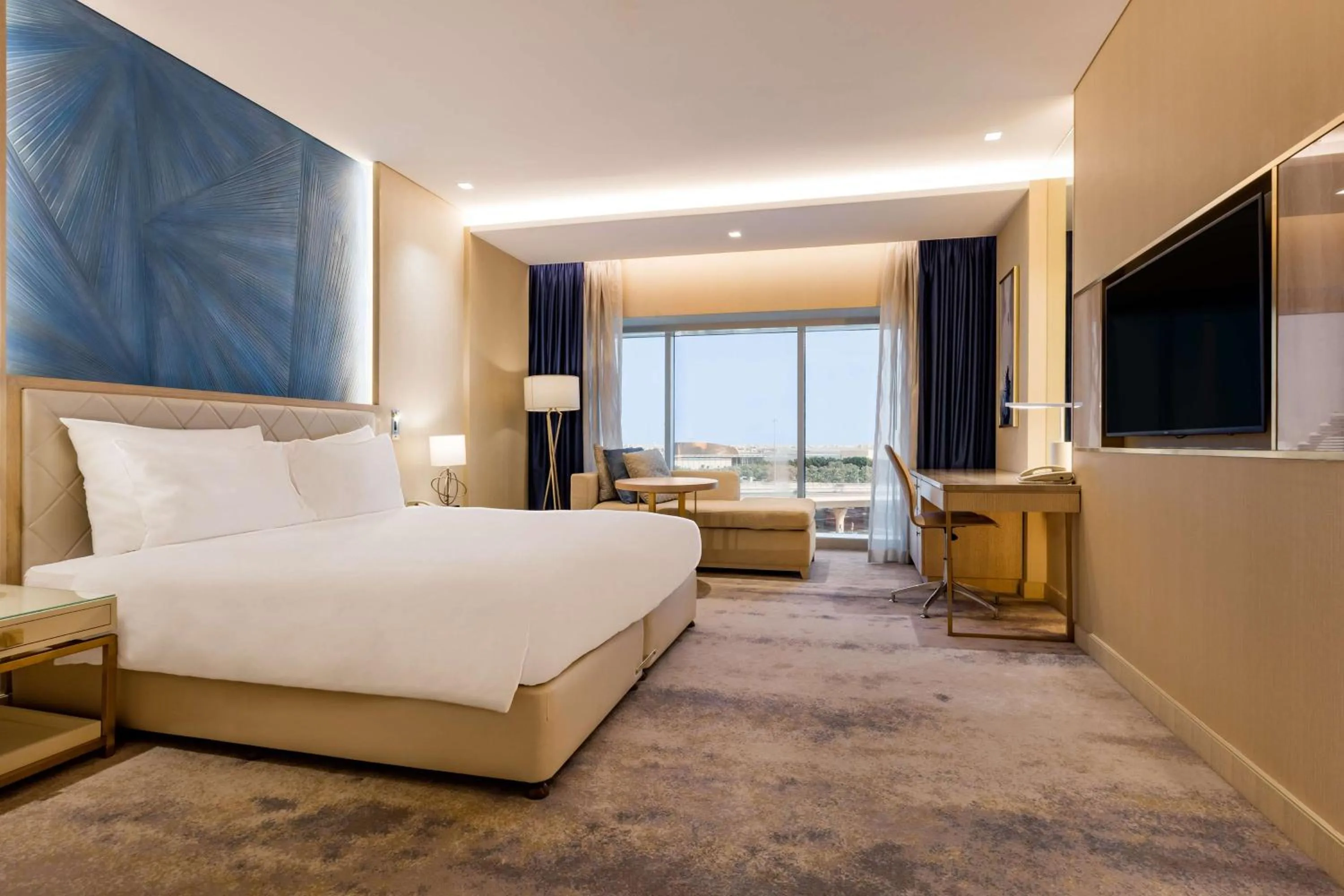 Day, Bed in The Diplomat Radisson Blu Hotel Residence & Spa