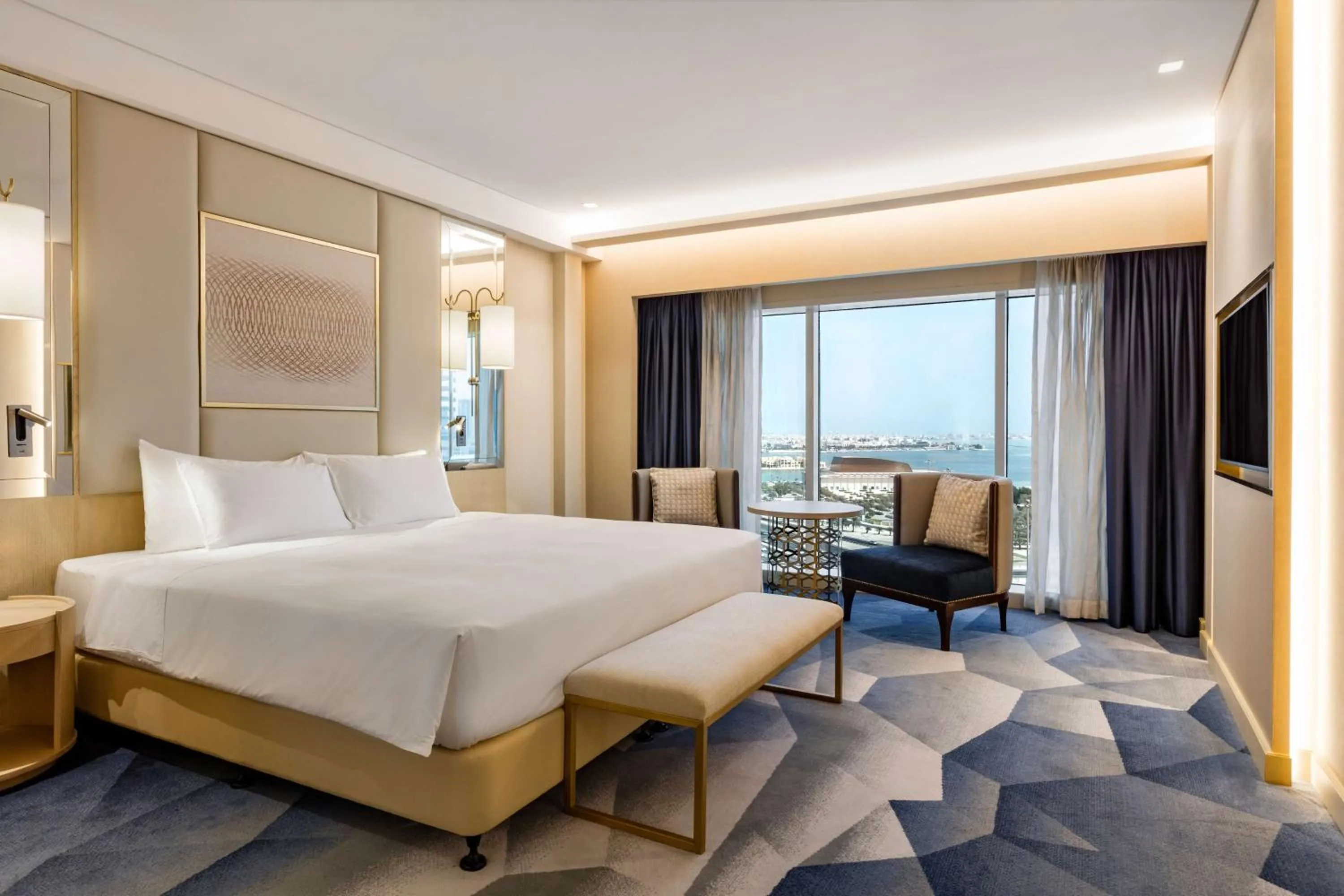Day, Bed in The Diplomat Radisson Blu Hotel Residence & Spa