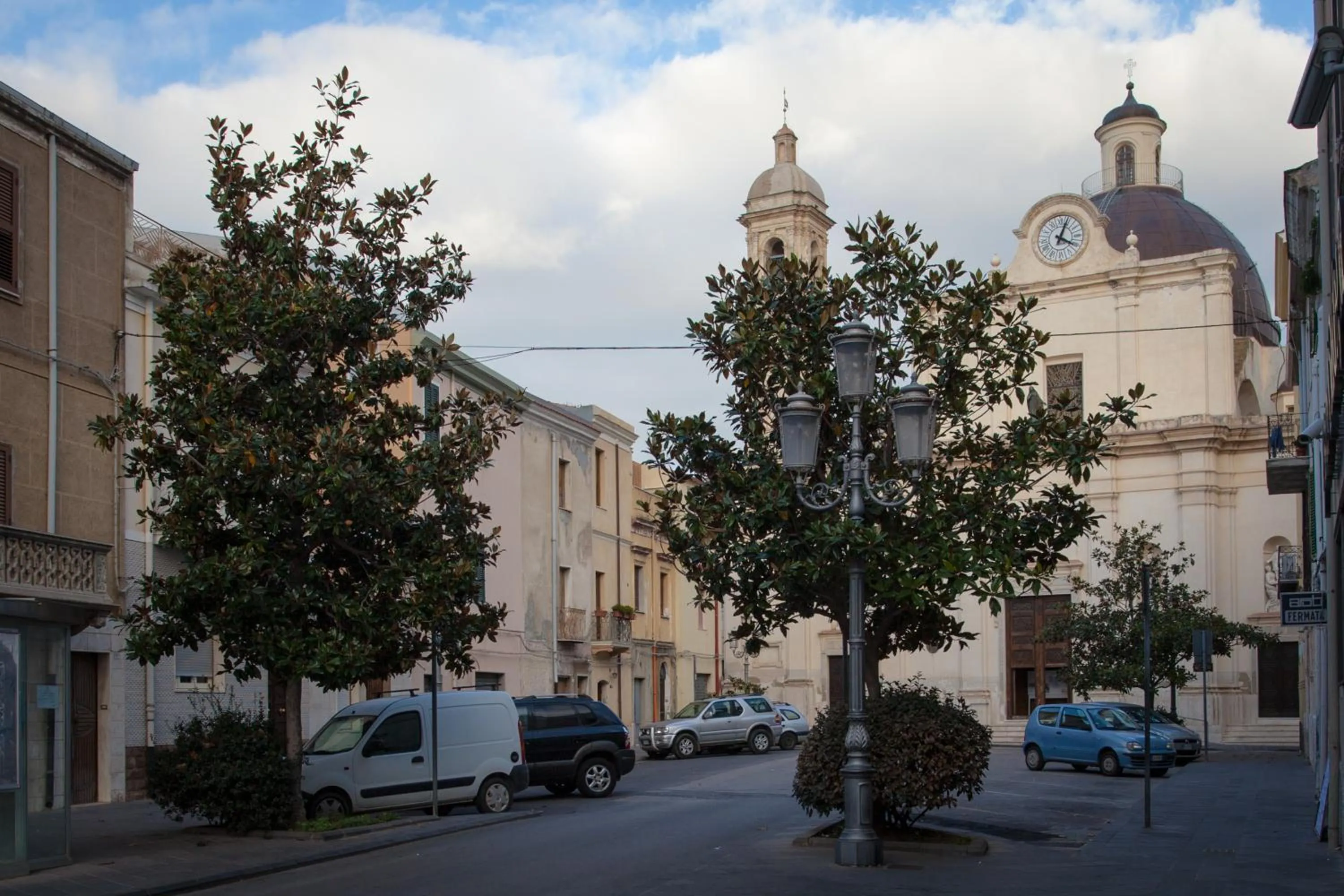 Street view in Piazza San Pantaleo