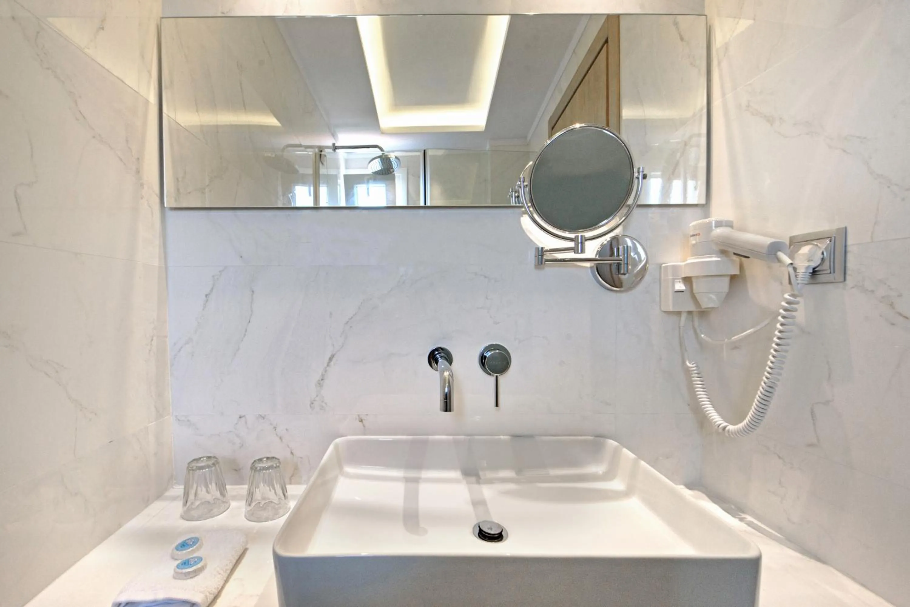 Toilet in Pyrgos Hotel