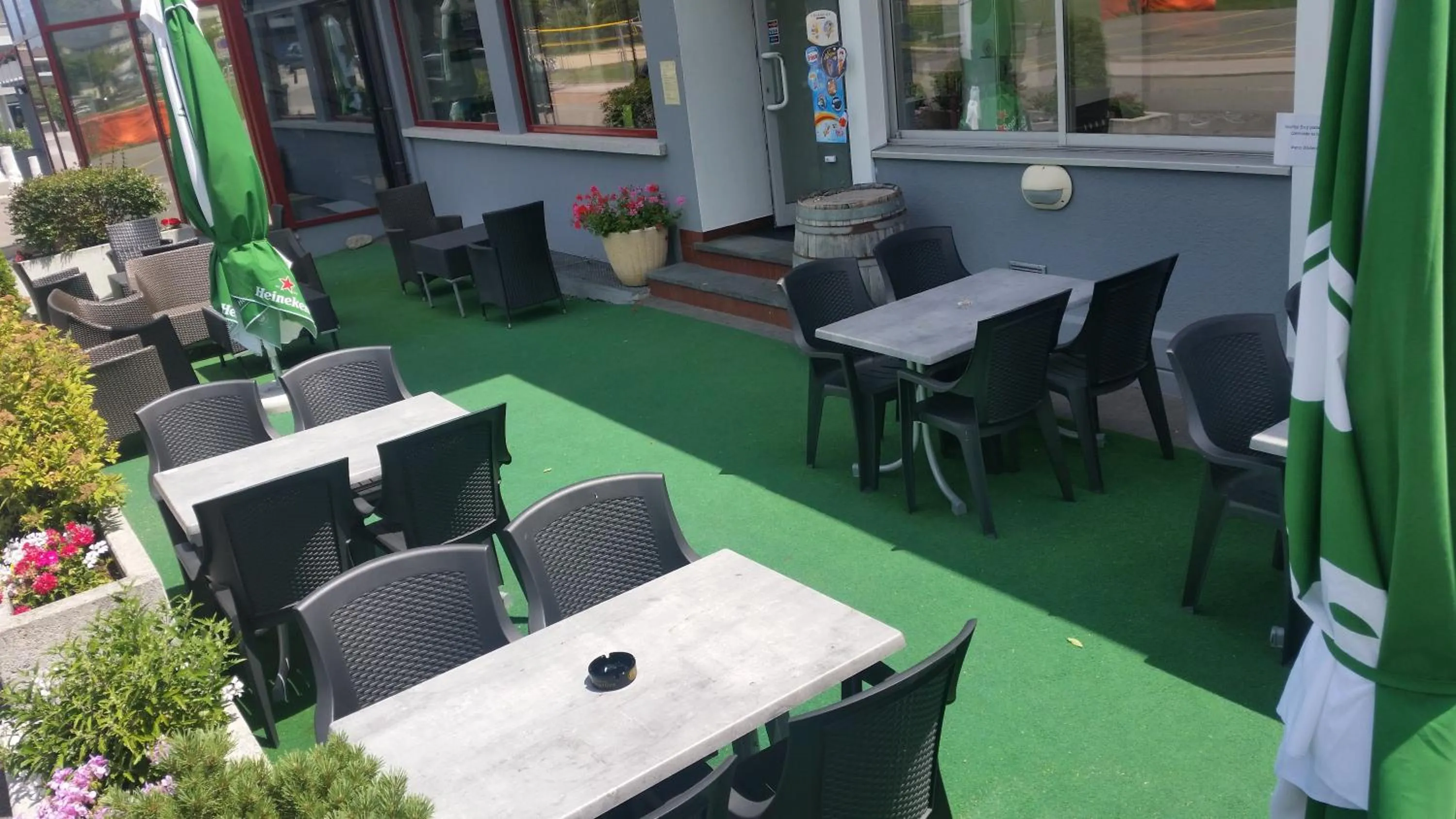 Restaurant/places to eat in Motel des Sports Martigny