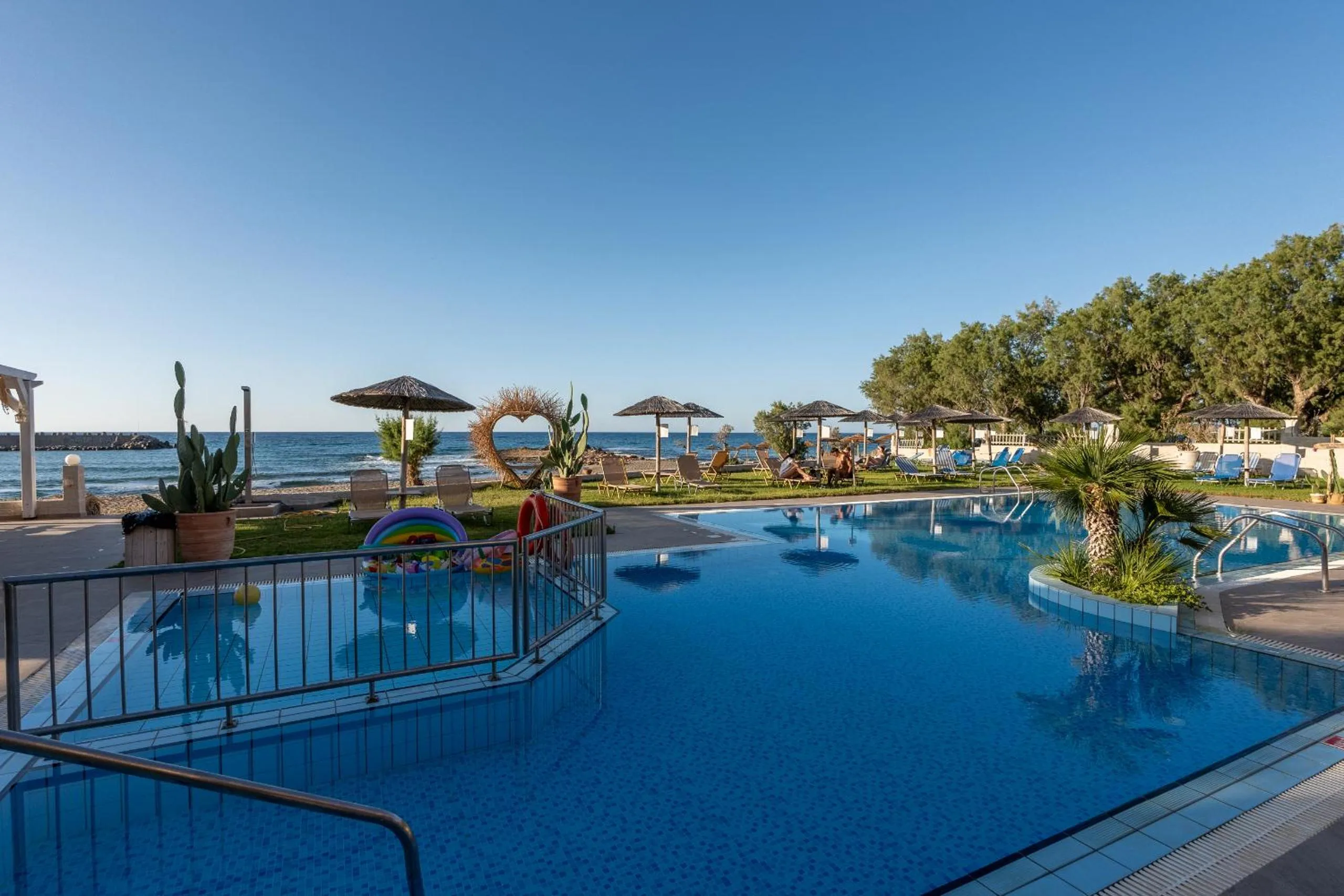 Swimming pool in Silver Sun Studios & Apartments