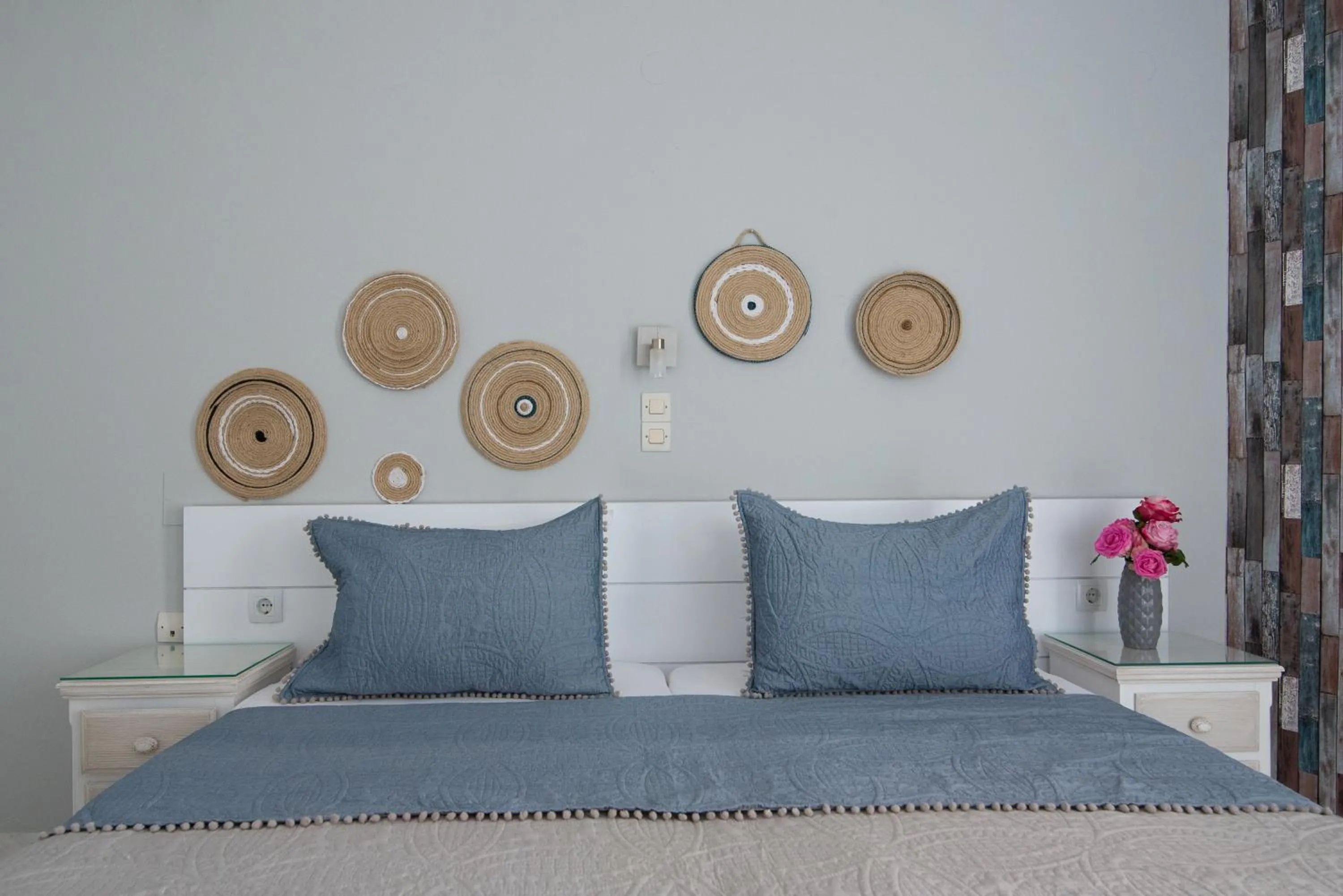 Bedroom, Bed in Silver Sun Studios & Apartments