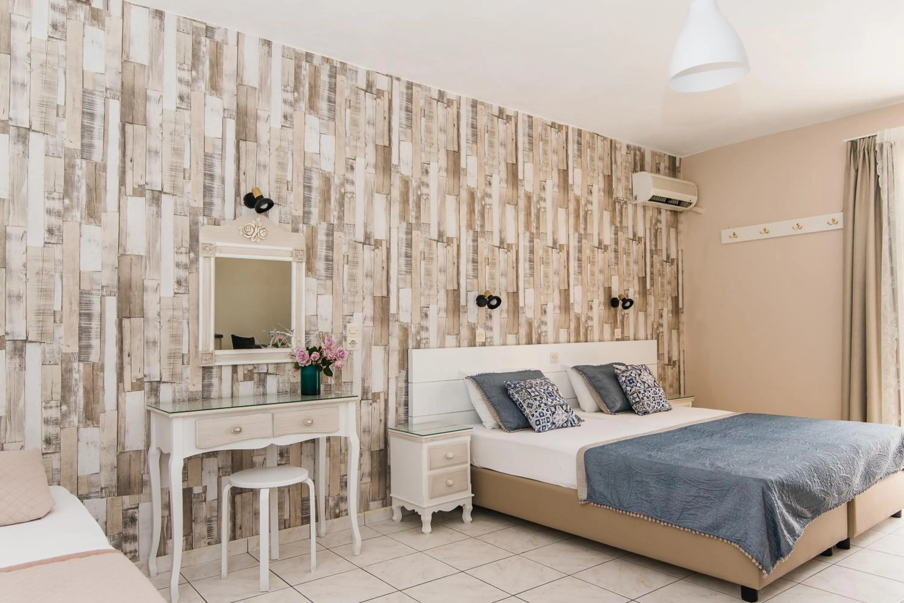 Standard Triple Studio in Silver Sun Studios & Apartments