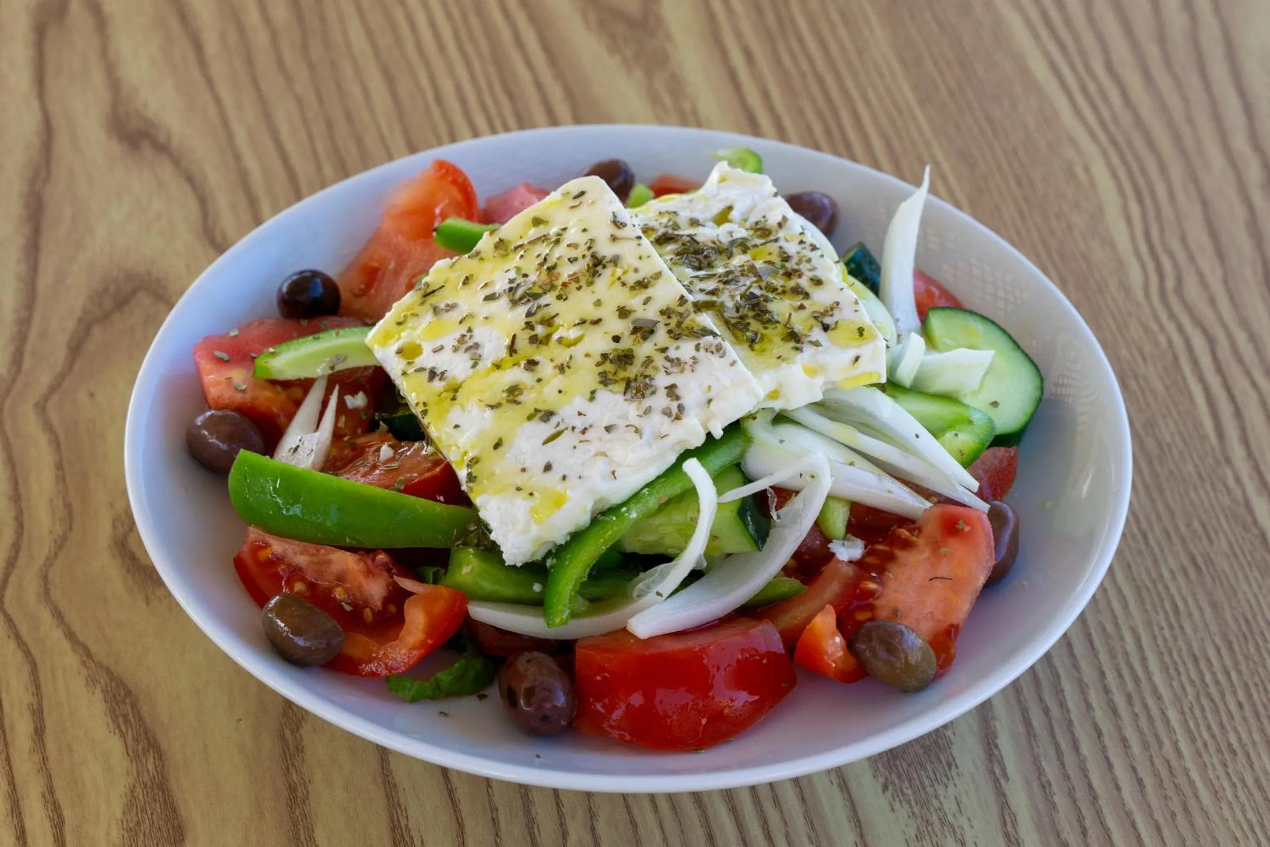 Restaurant/places to eat in Silver Sun Studios & Apartments