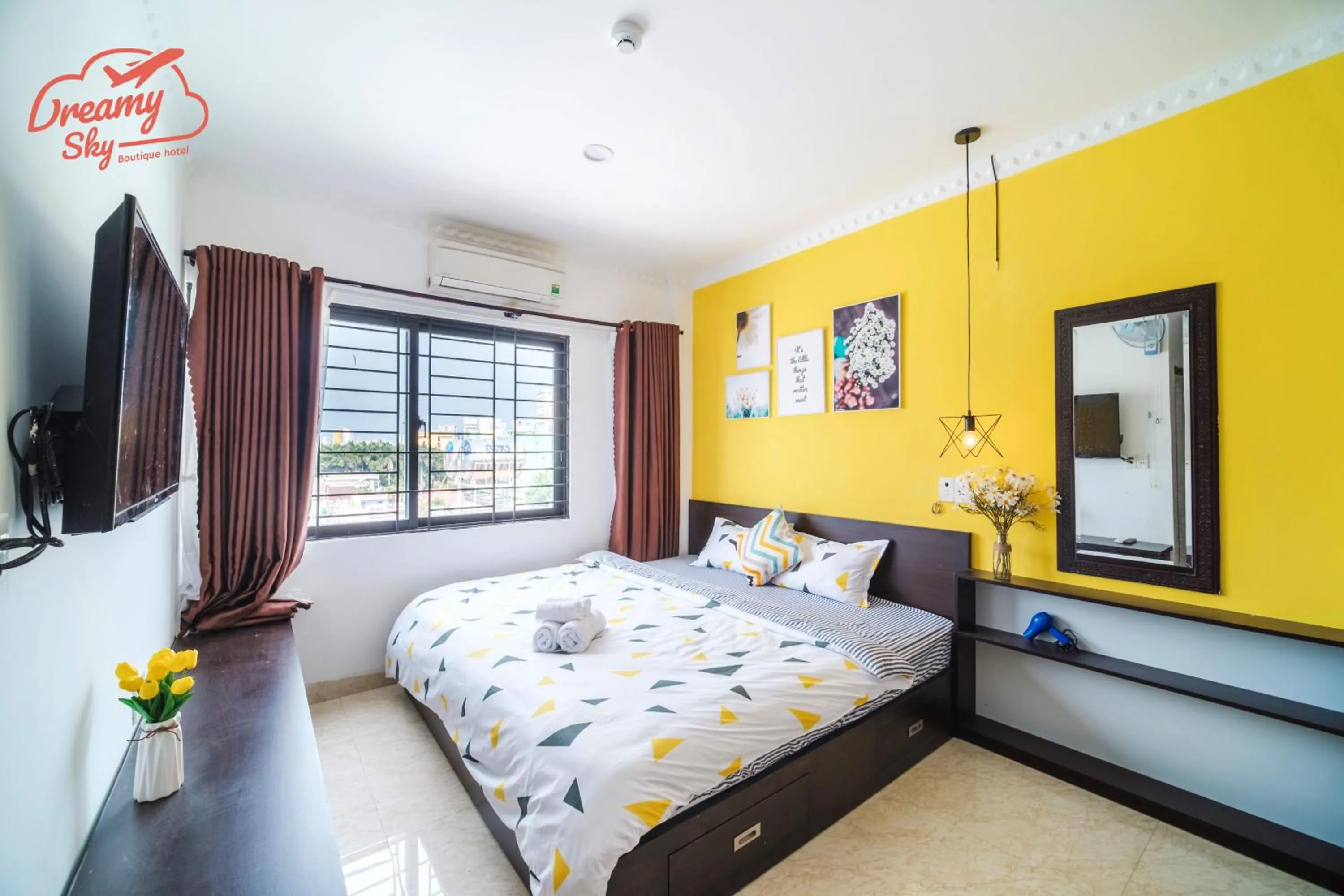 Bed in Dreamy Sky - Airport View Boutique Hotel