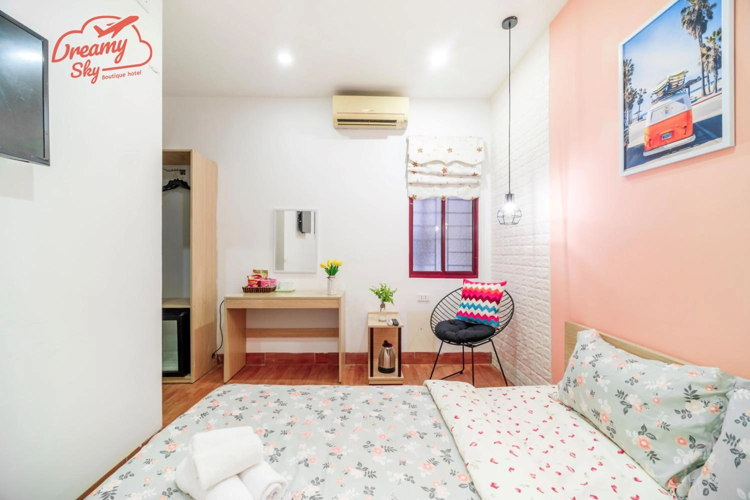 Bed in Dreamy Sky - Airport View Boutique Hotel