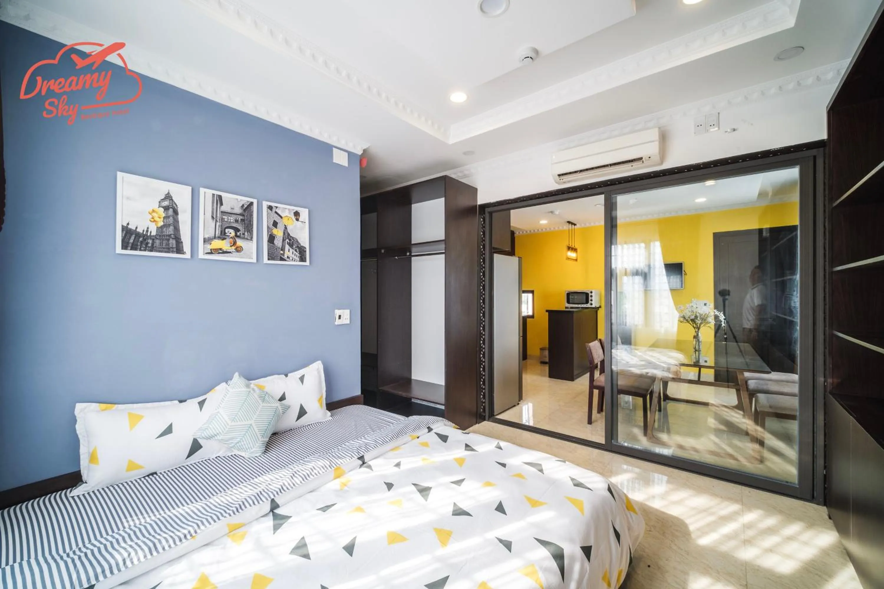 Bed in Dreamy Sky - Airport View Boutique Hotel