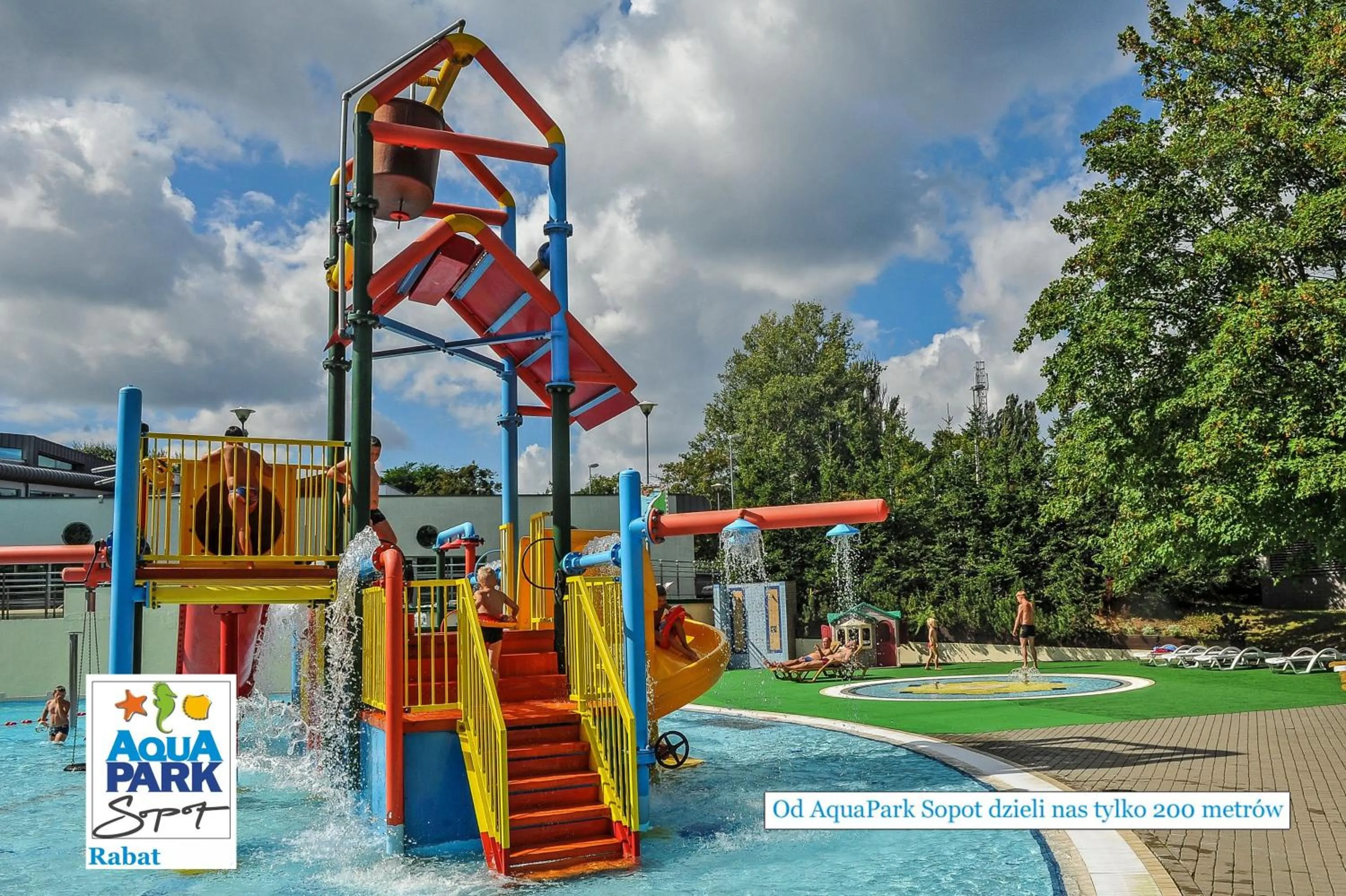 Nearby landmark in AQUA HOUSE