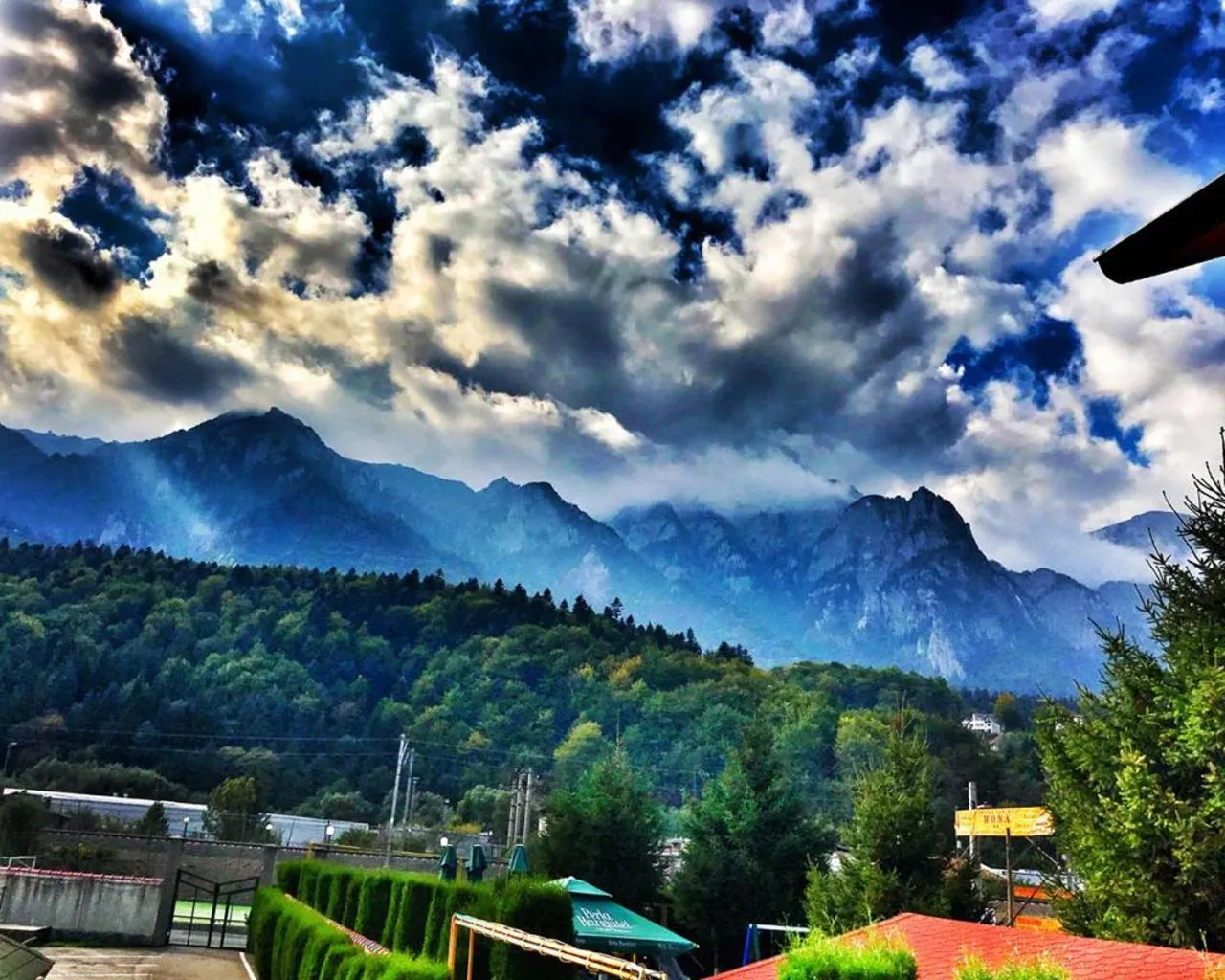 Natural landscape in Complex Mona Caraiman