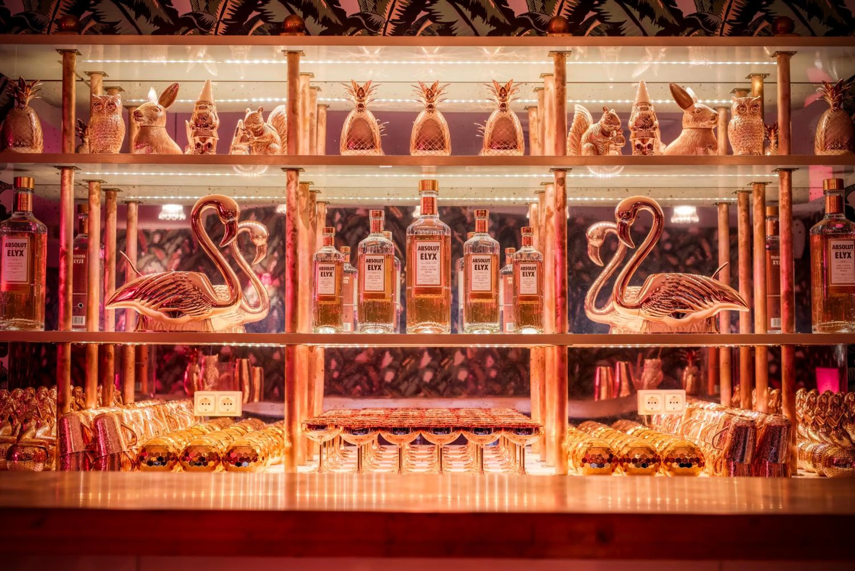 Lounge or bar in Wi-Ki-Woo Boutique Hotel