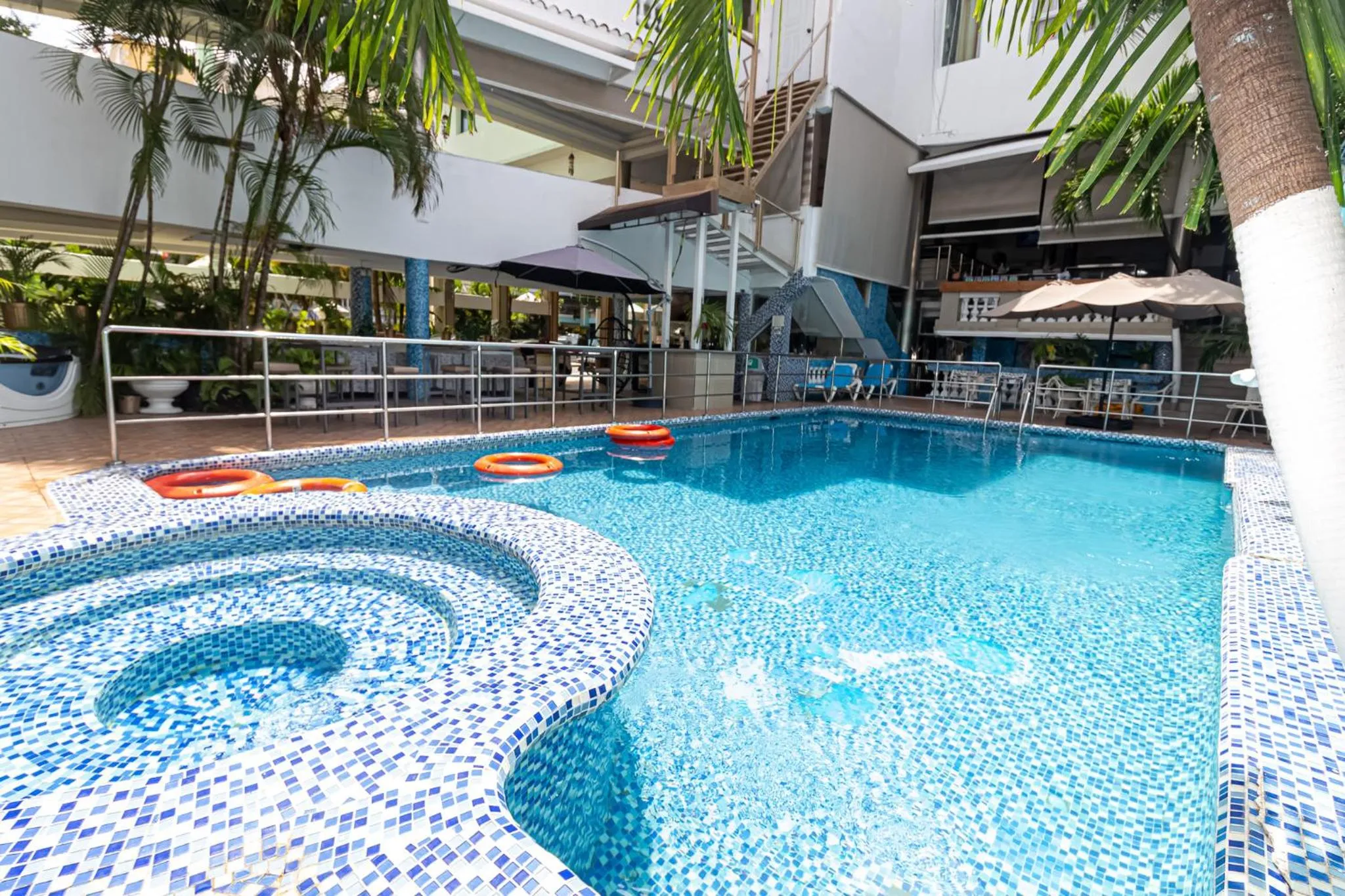 Swimming pool in Hotel La Casona Dorada
