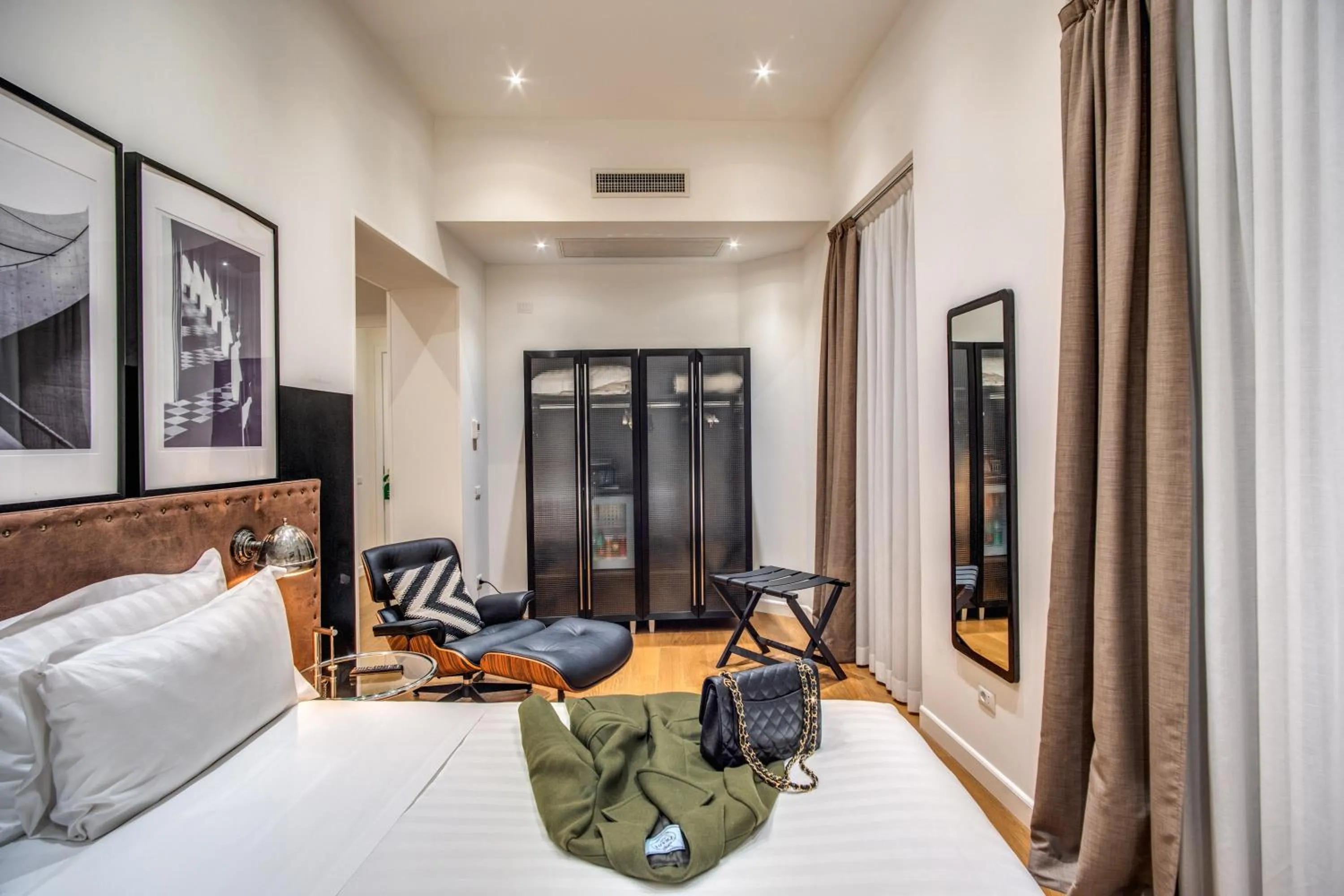 Bedroom, Bed in The Talent Hotel