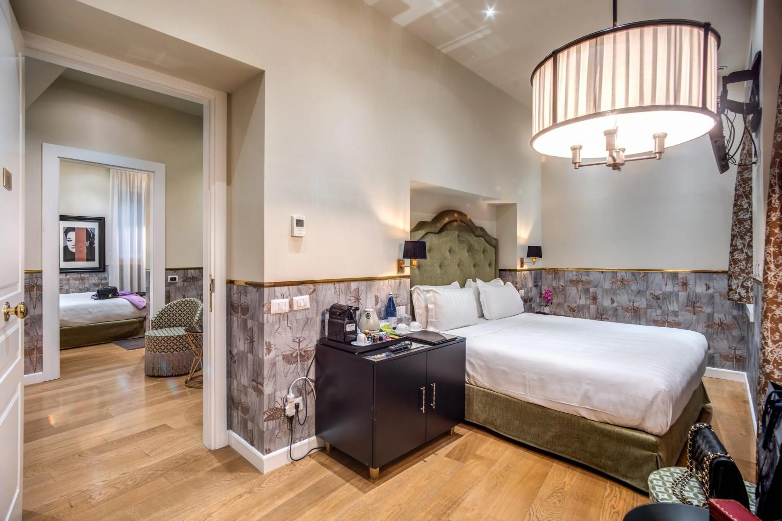 Photo of the whole room, Bed in The Talent Hotel