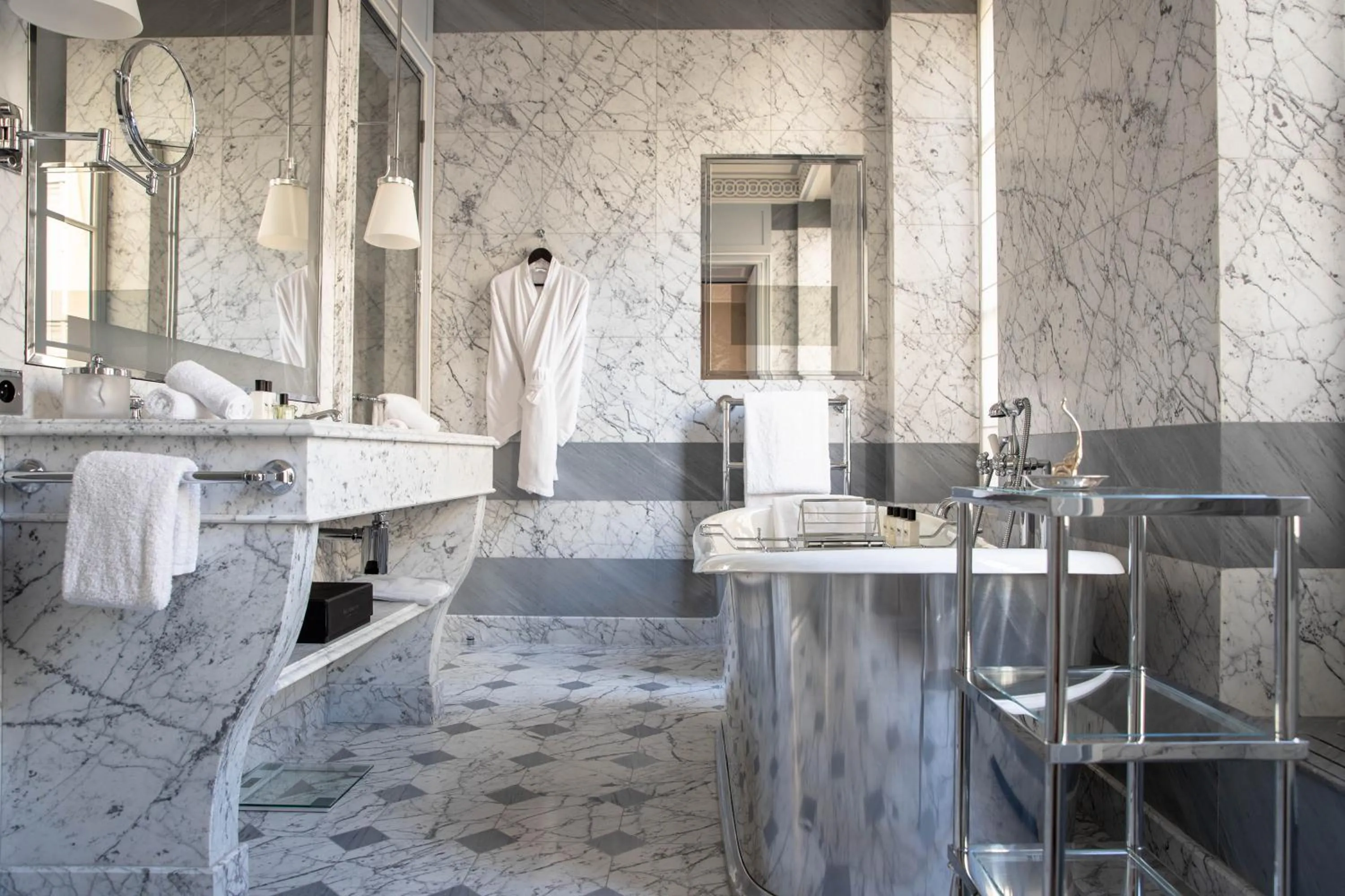 Bathroom in La Réserve Paris Hotel & Spa