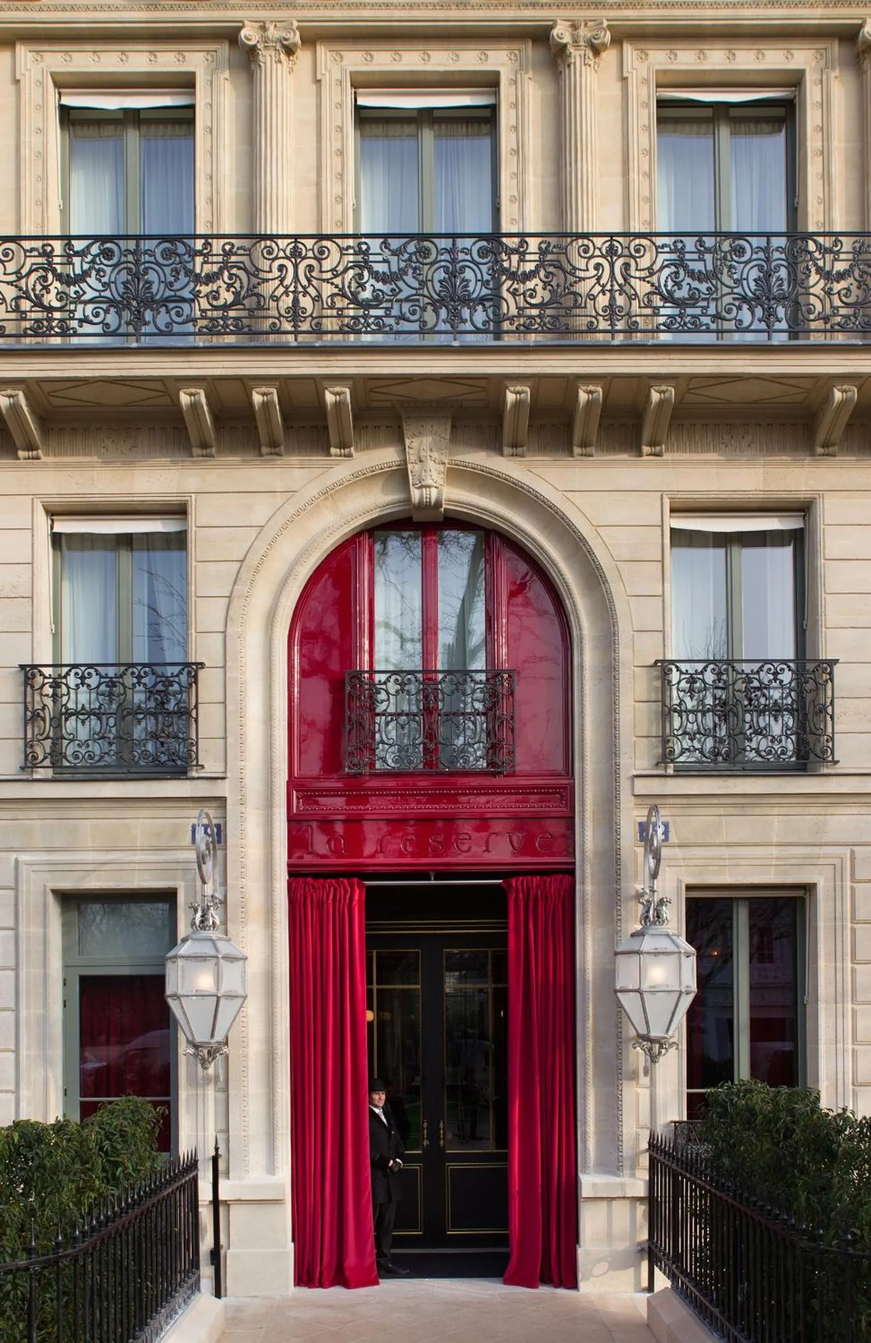 Property building in La Réserve Paris Hotel & Spa