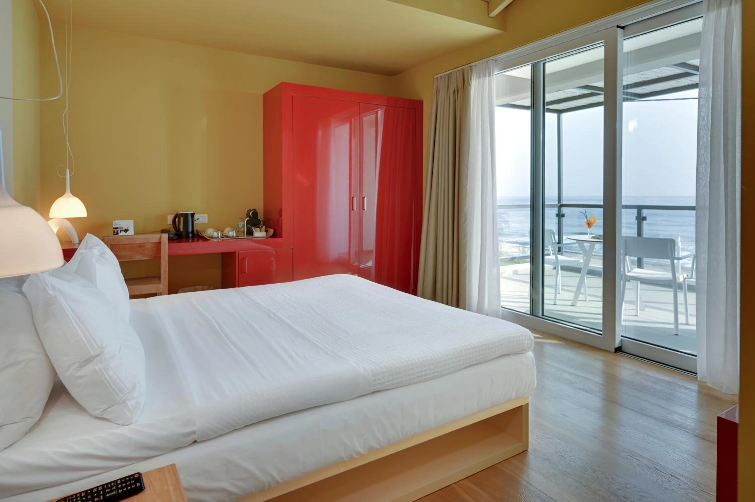 Bed in SESA Boutique Hotel & Restaurant