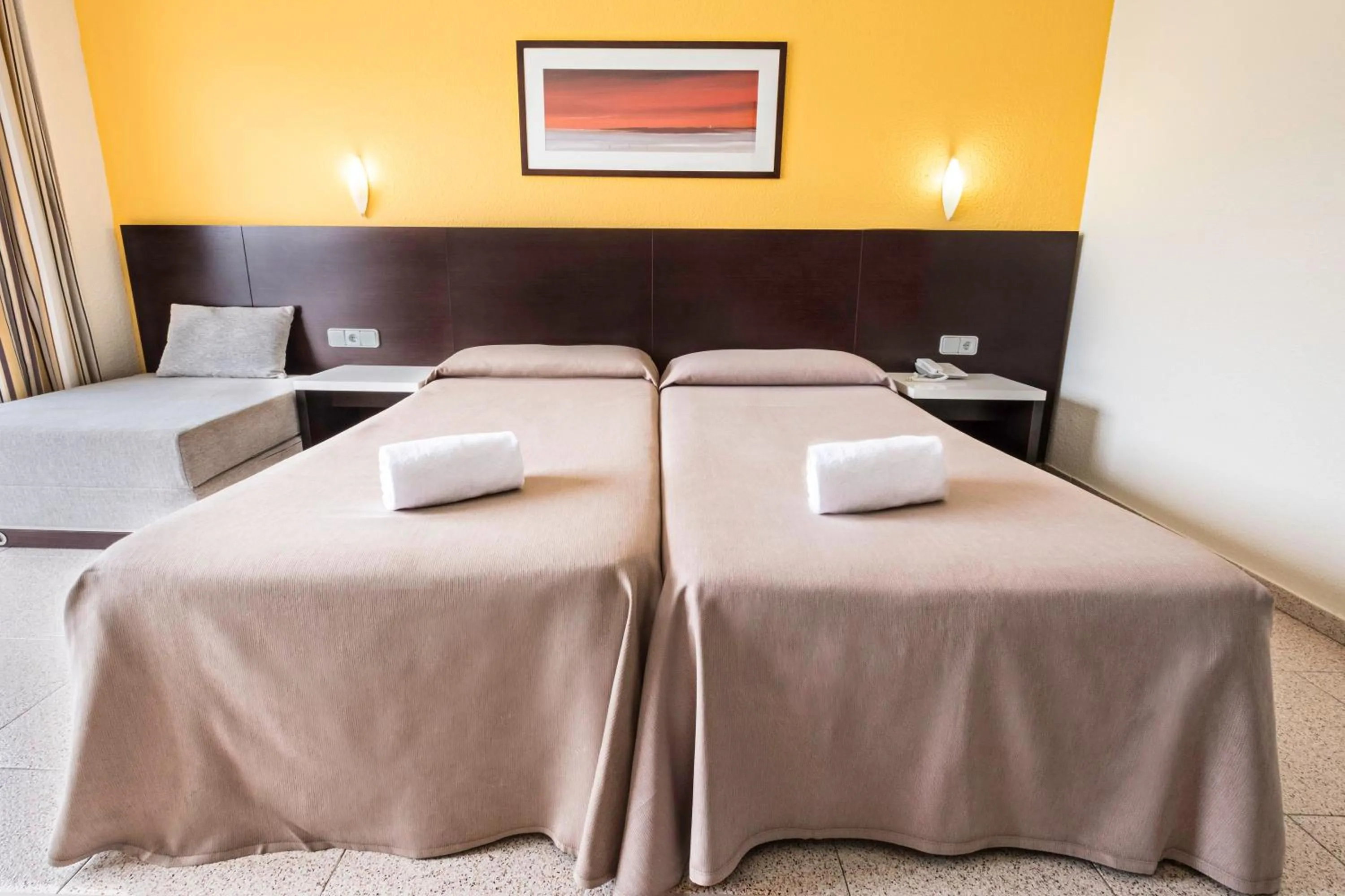 Photo of the whole room, Bed in azuLine Hoteles Mar Amantis & II