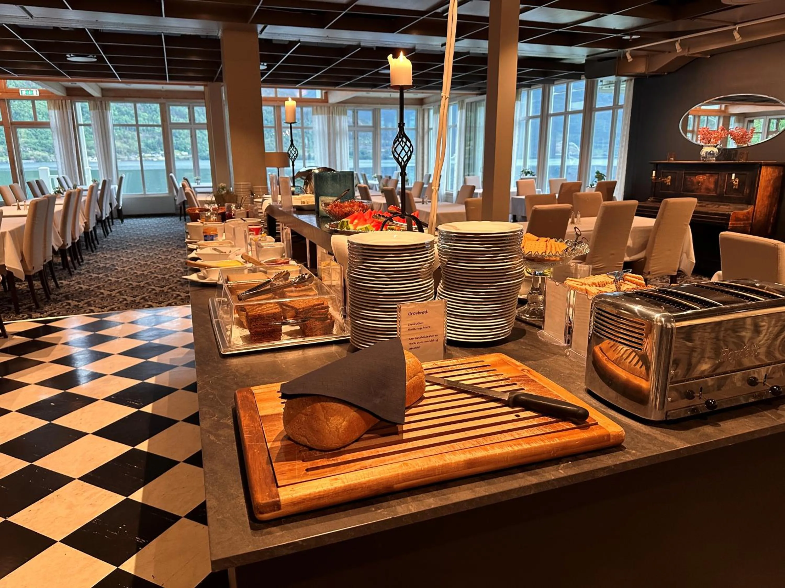 Breakfast in Hofslund Fjord Hotel